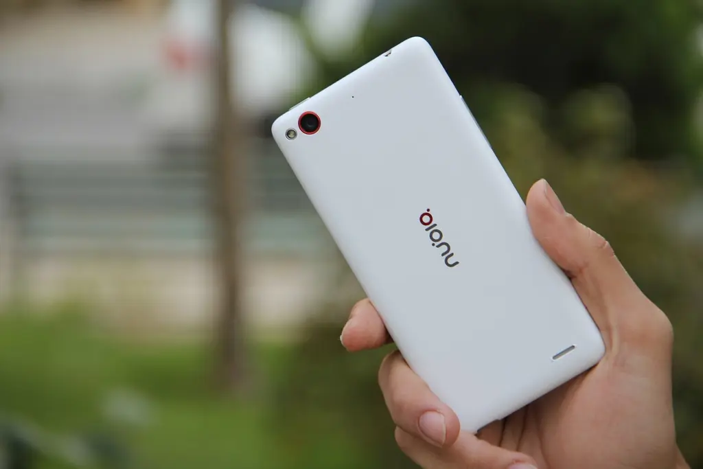 بررسی تلفن هوشمند ZTE Nubia Z5S mini
