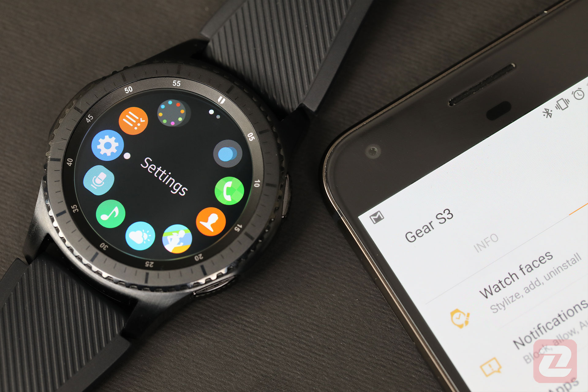 3 Samsung Gear S3 frontier