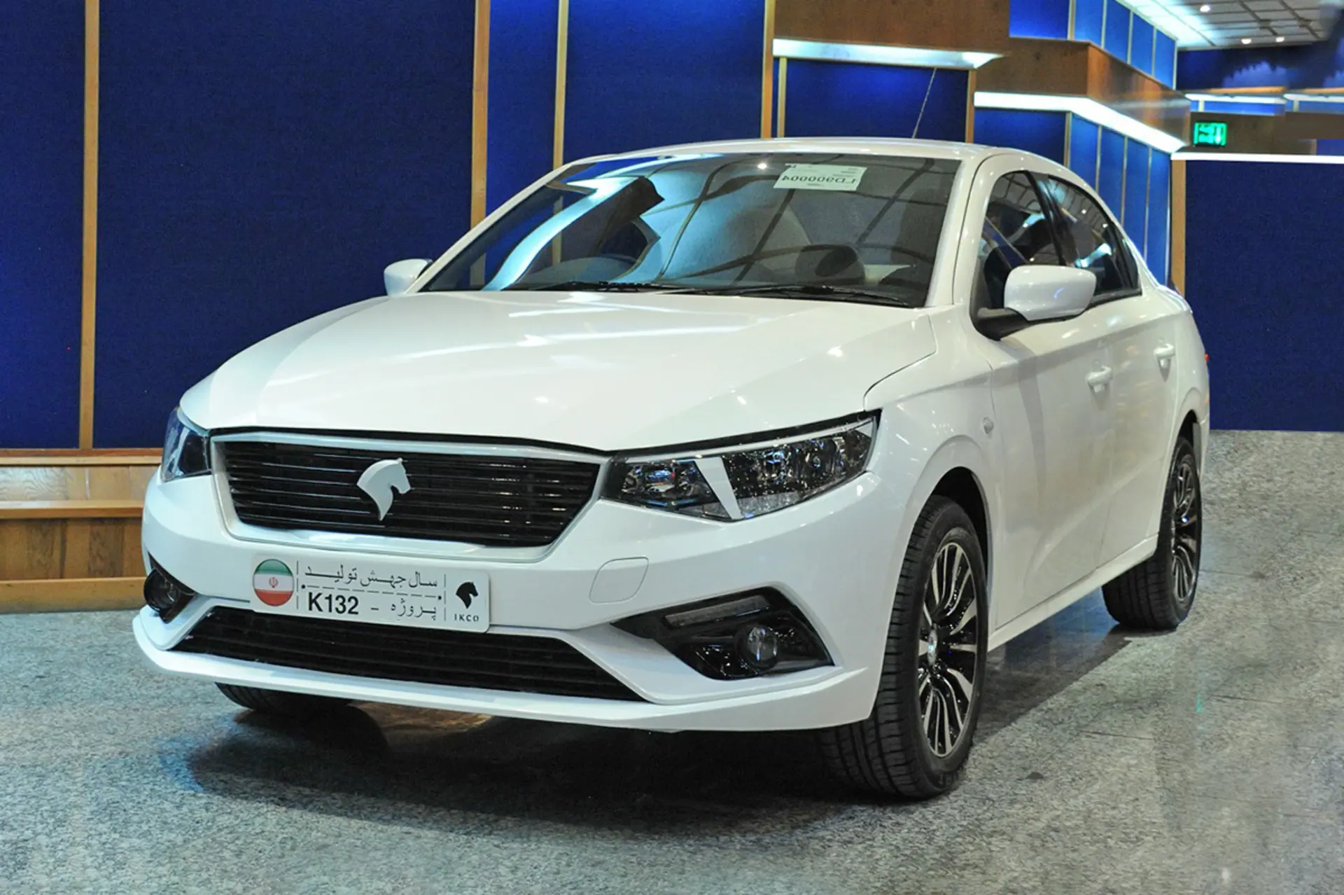 مرجع متخصصين ايران Ikco K132 /  ايران خودرو كي132 نماي روبرو