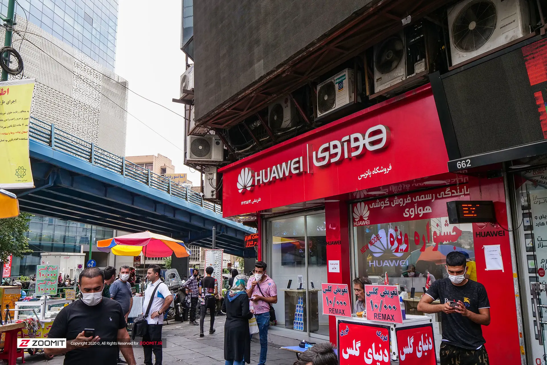 ورودی فروشگاه هواوی پاساژ علاالدین