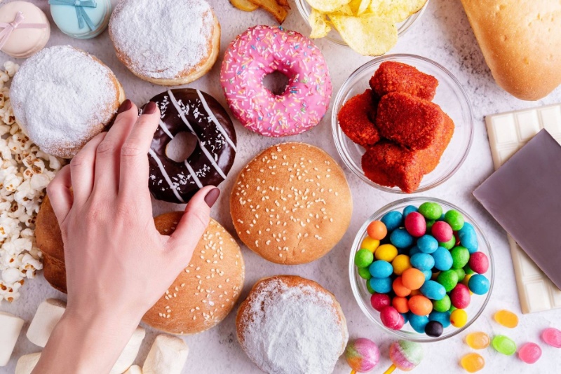 چگونه قند در عرض چند ثانیه دندان‌هایتان را خراب می‌کند؟