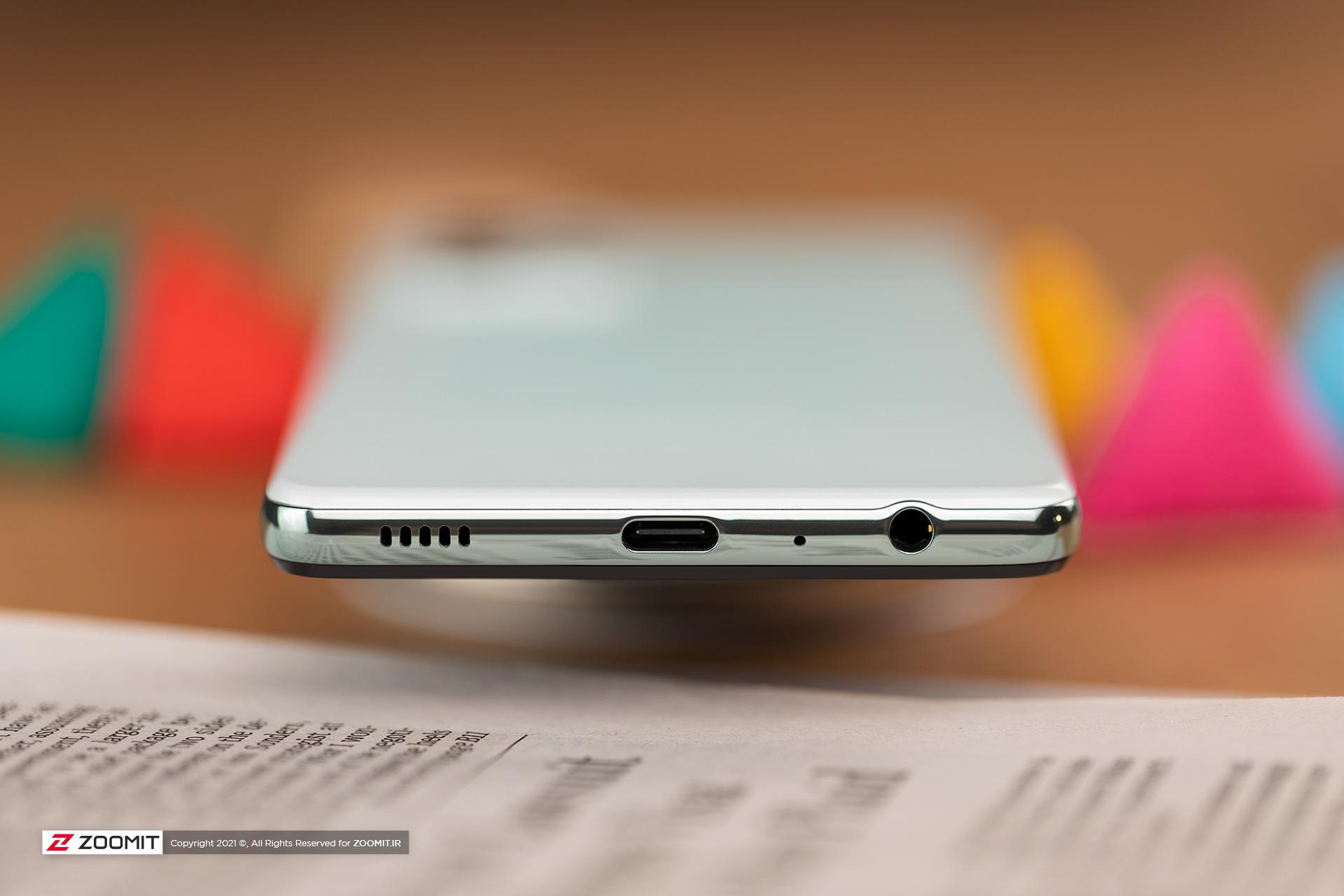 جک هدفون و درگاه USB-C گوشی گلکسی A52s سامسونگ