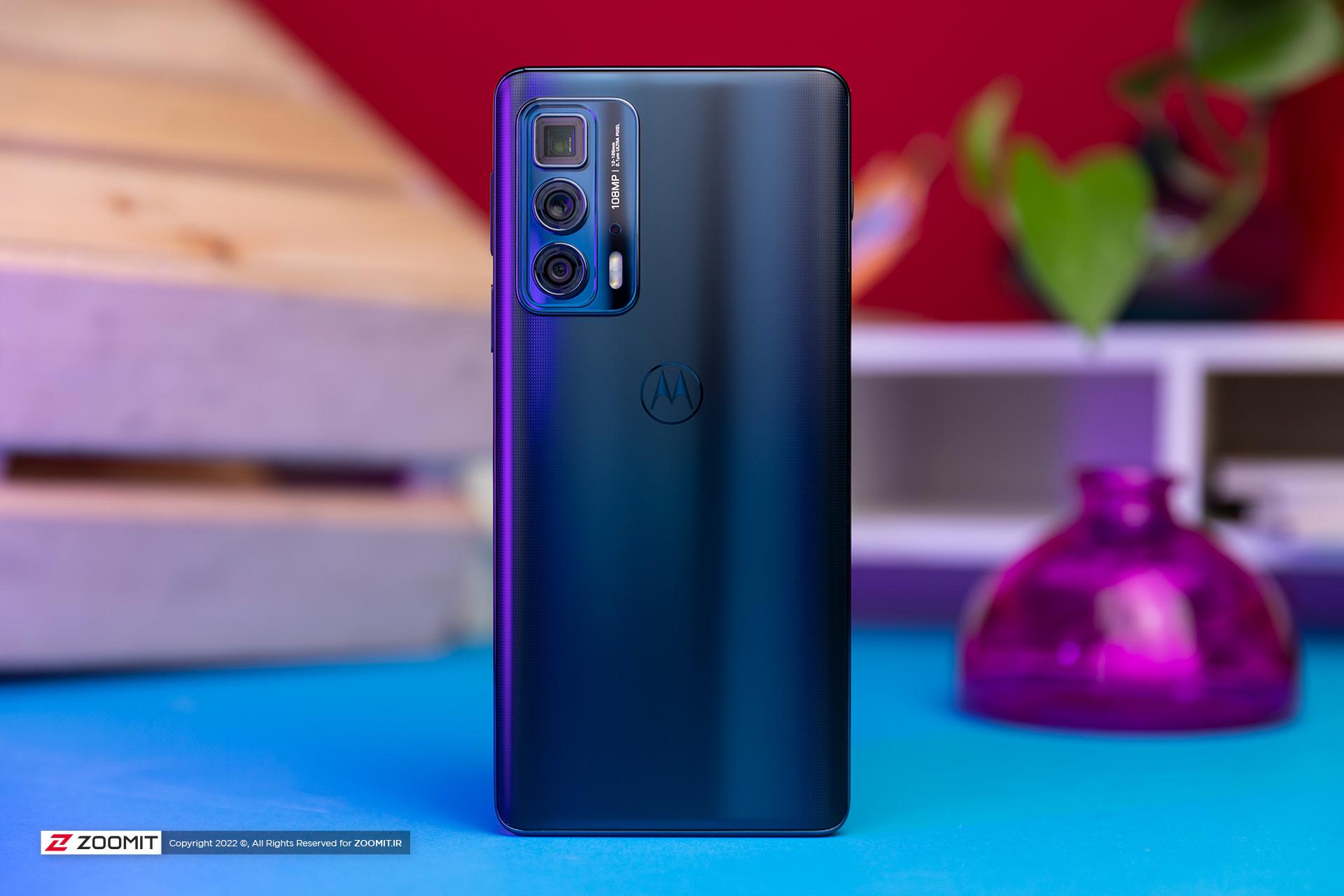 طراحی پشت موتورولا Edge 20 Pro