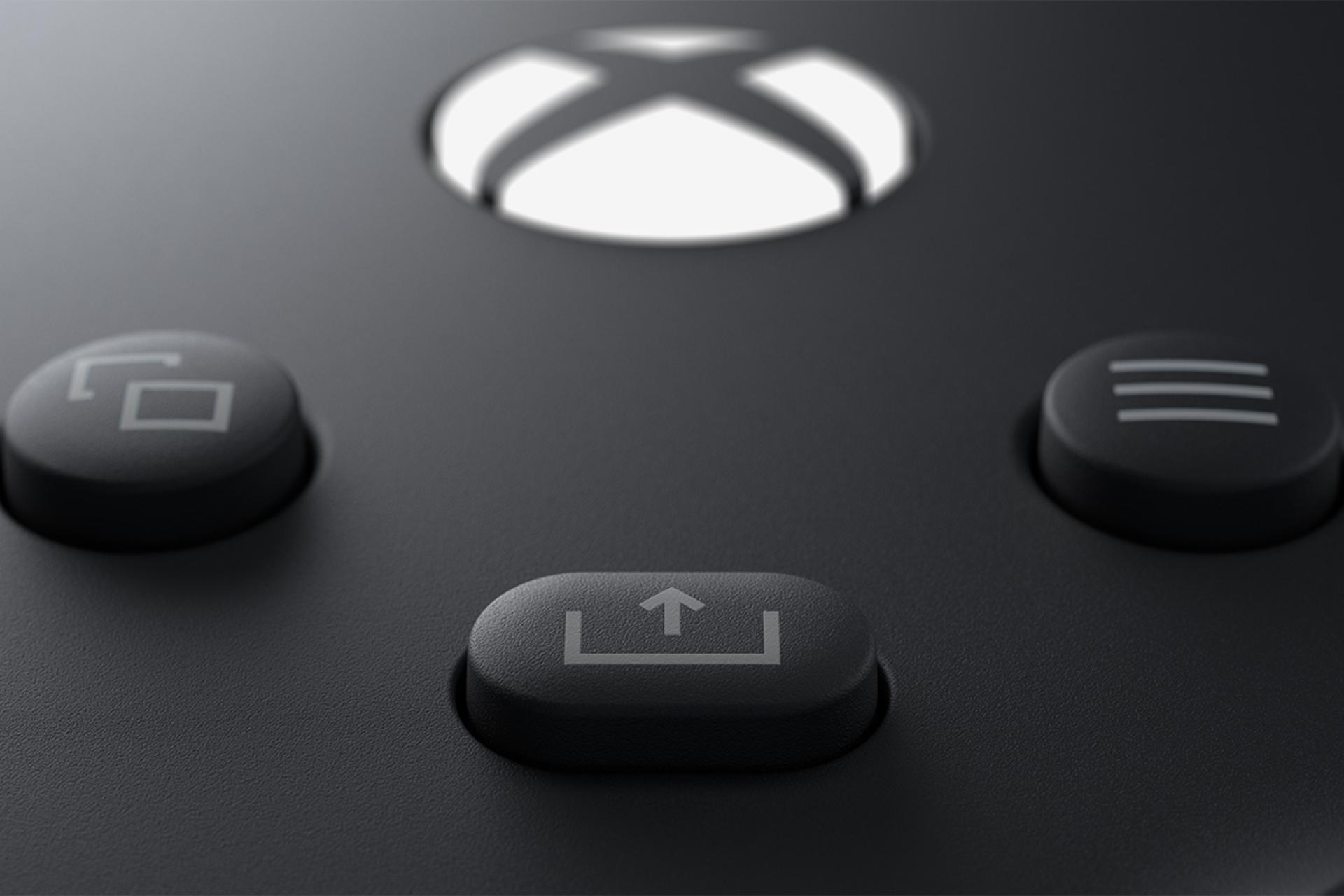 دسته Xbox Series X / ایکس باکس سری ایکس مشکی از نمای نزدیک دکمه Share لوگو ایکس باکس