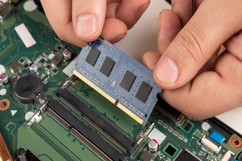 سامسونگ تولید رم‌های DDR4 را تا پایان ۲۰۲۶ افزایش می‌دهد