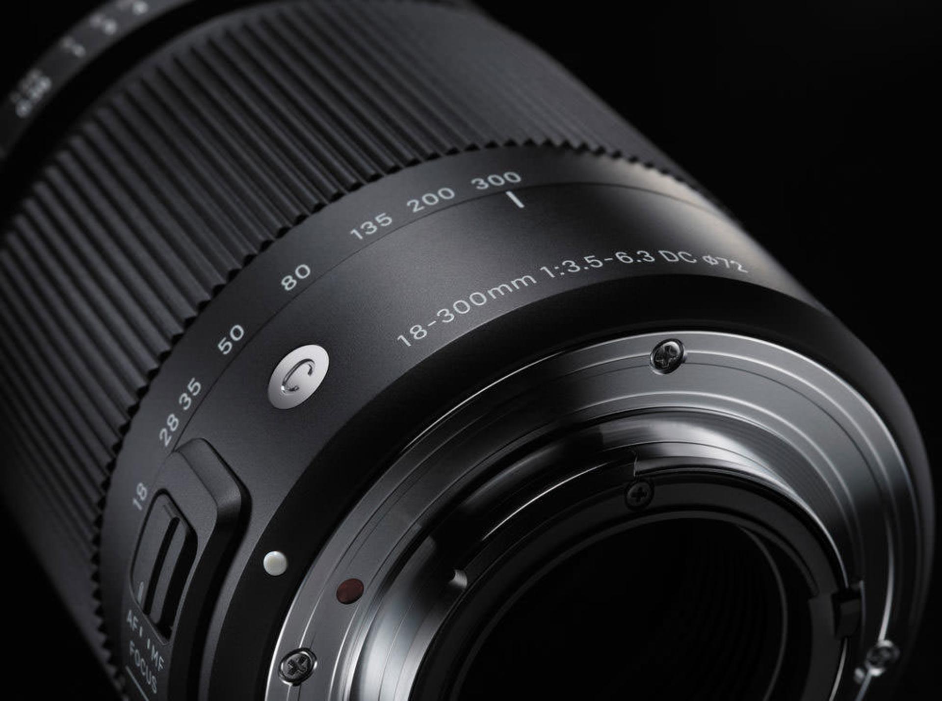 Sigma 18-300 F3.5-6.3 DC Macro OS HSM | C	