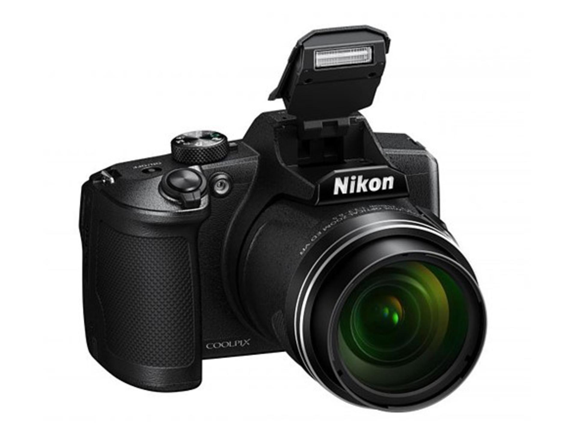 Nikon B600