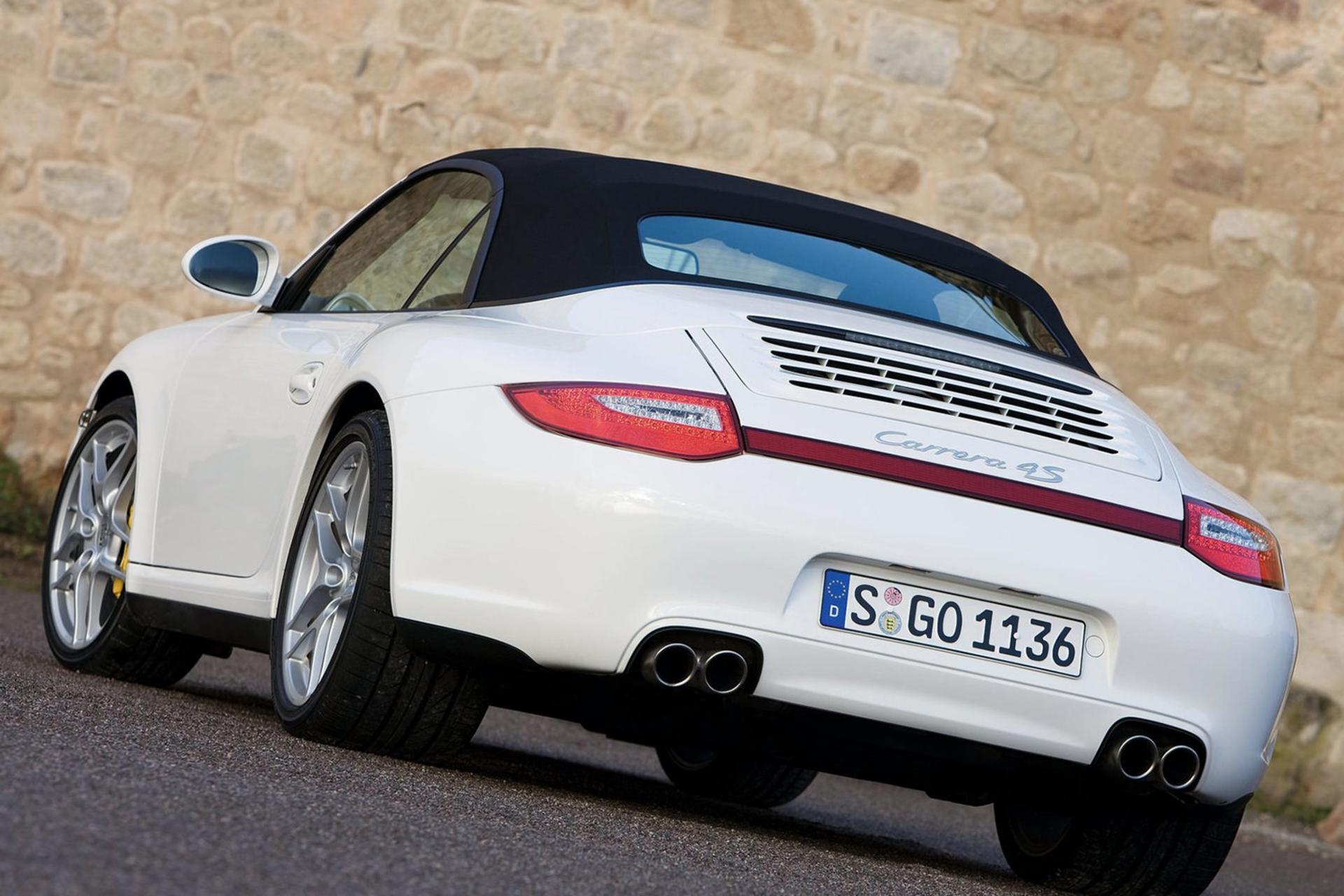 Porsche 911 Carrera 4 2010