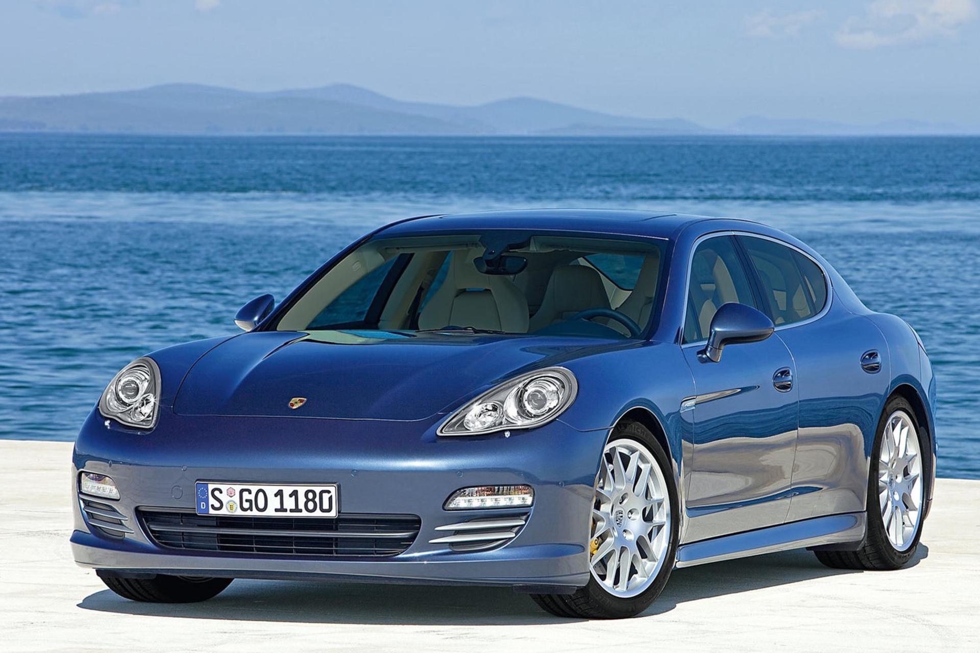 Porsche Panamera 4S 2010