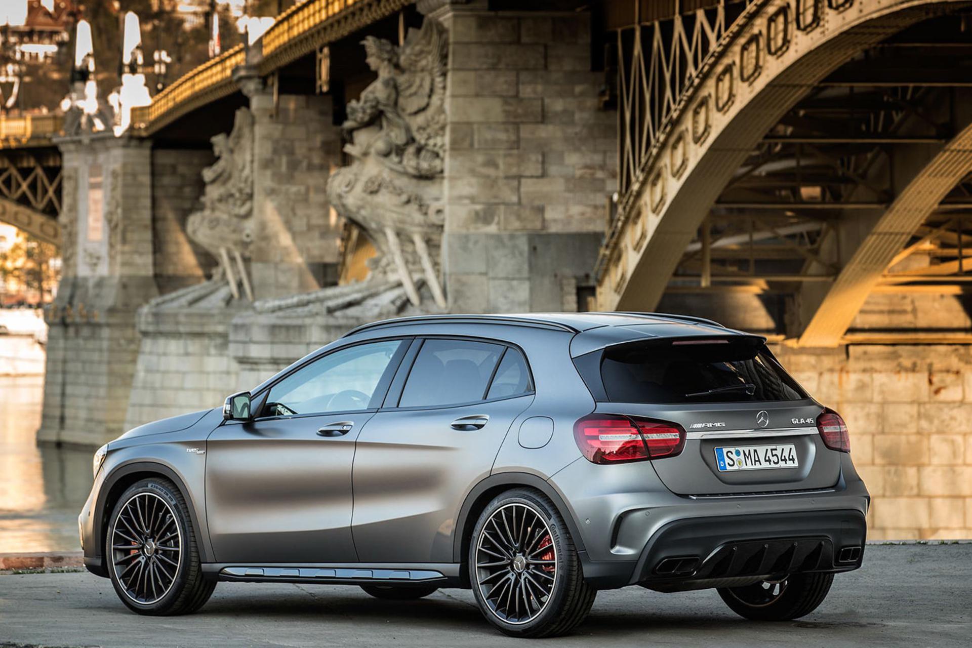 MERCEDES BENZ GLA 45 AMG 2017 / مرسدس بنز GLA45 AMG مدل ۲۰۱۷