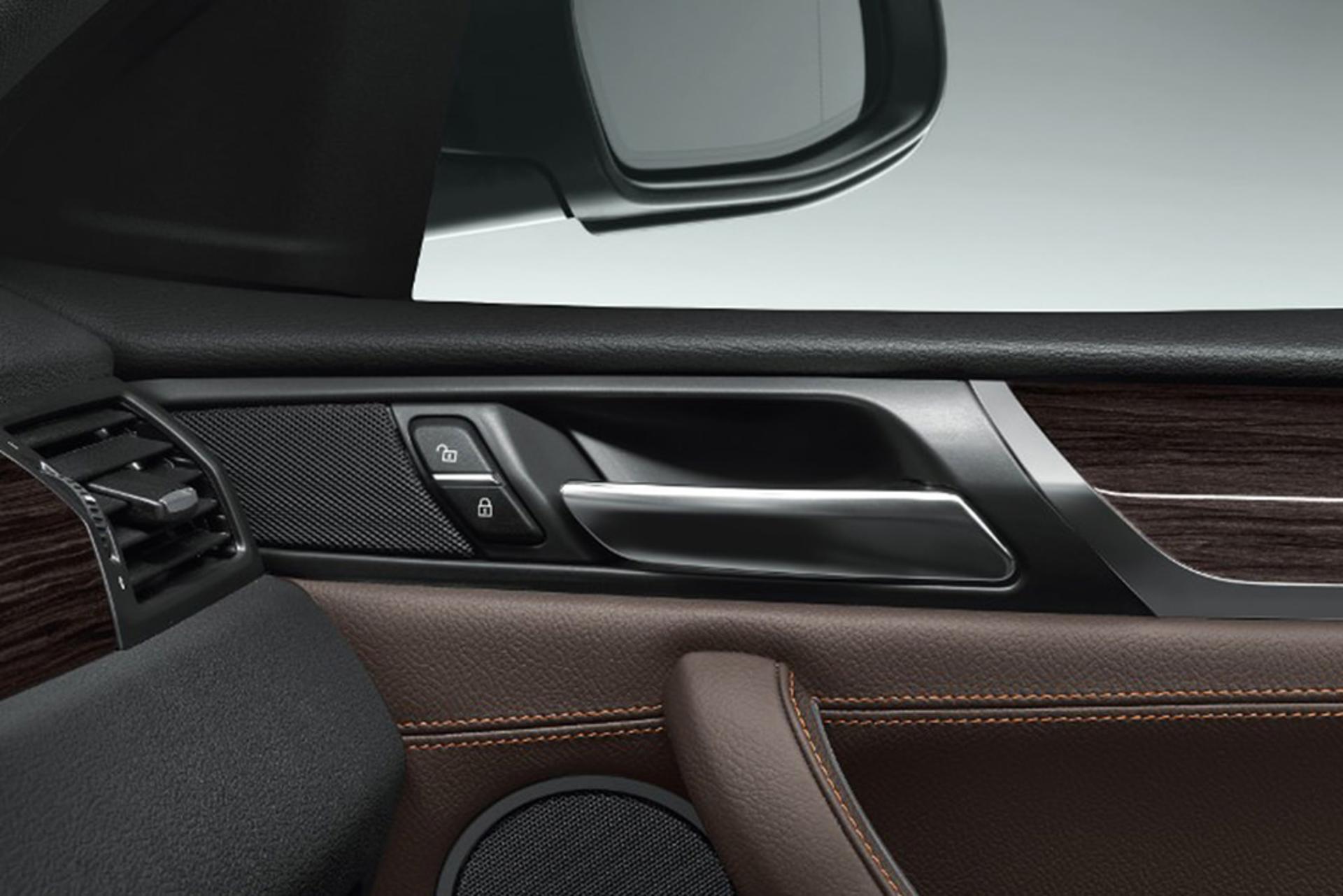 BMW X4 XLINE 2016 / بی ام و X۴ پکیج XLINE مدل ۲۰۱۶