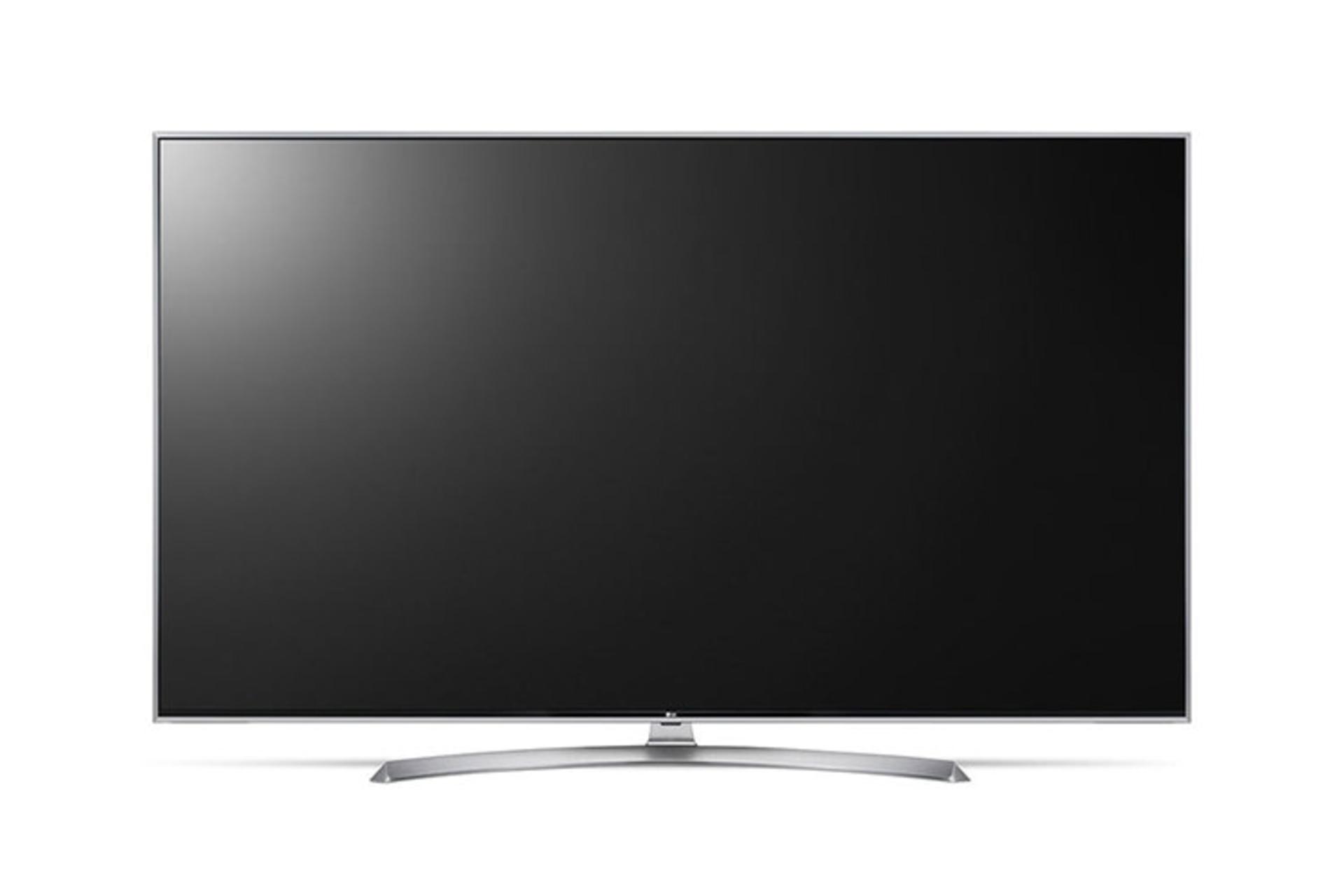 نمای جلوی تلویزیون ال جی UK7700 مدل 55 اینچ با رنگ نقره‌ای و صفحه خاموش