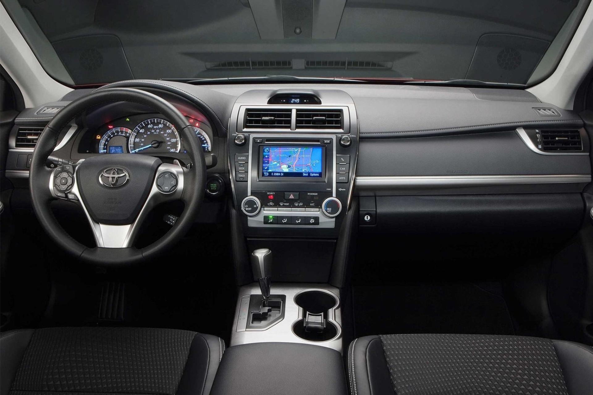 Toyota Camry 2012