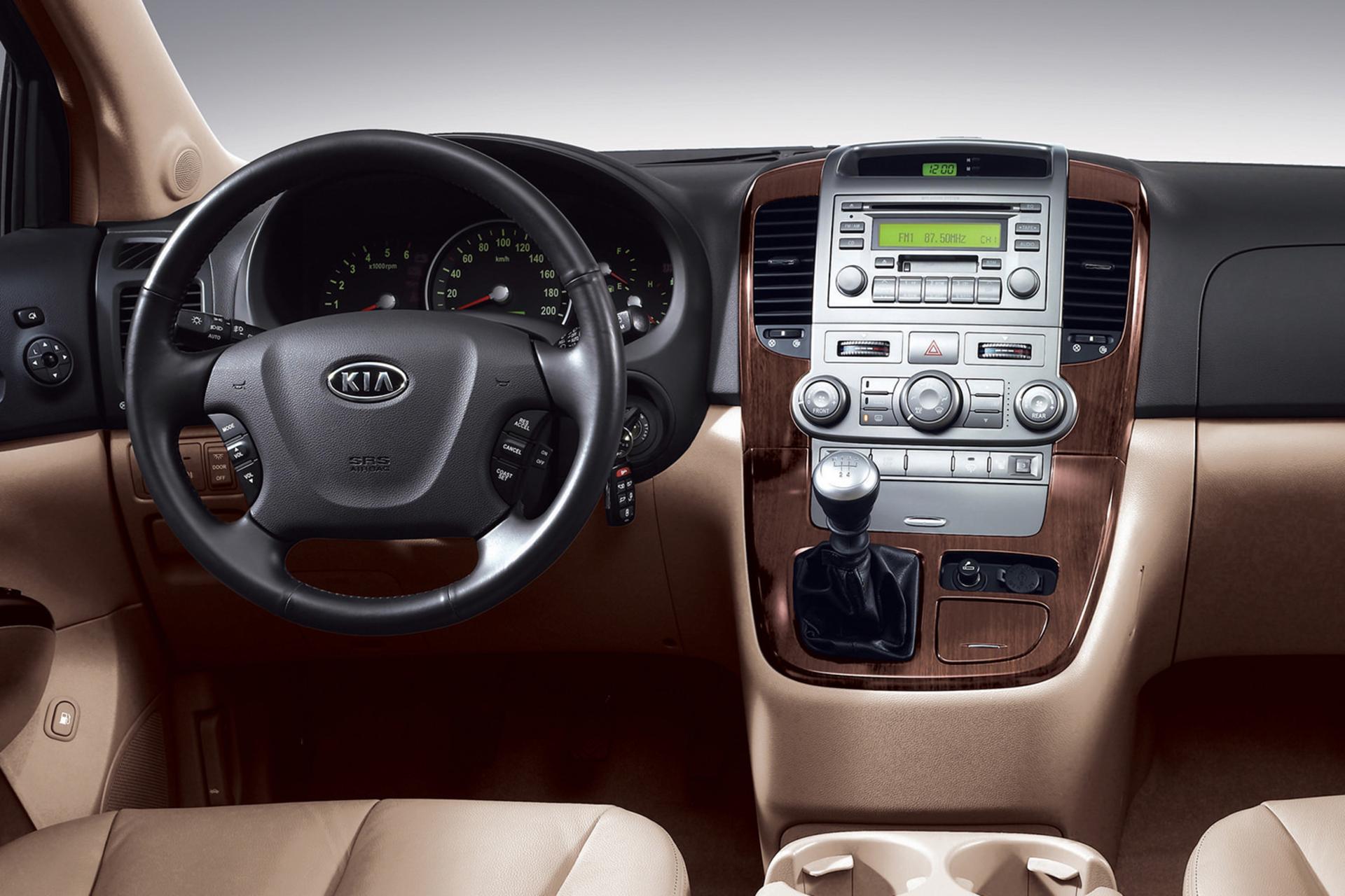 خودرو کیا کارنیوال / Kia Carnival 2006 فضای داخلی