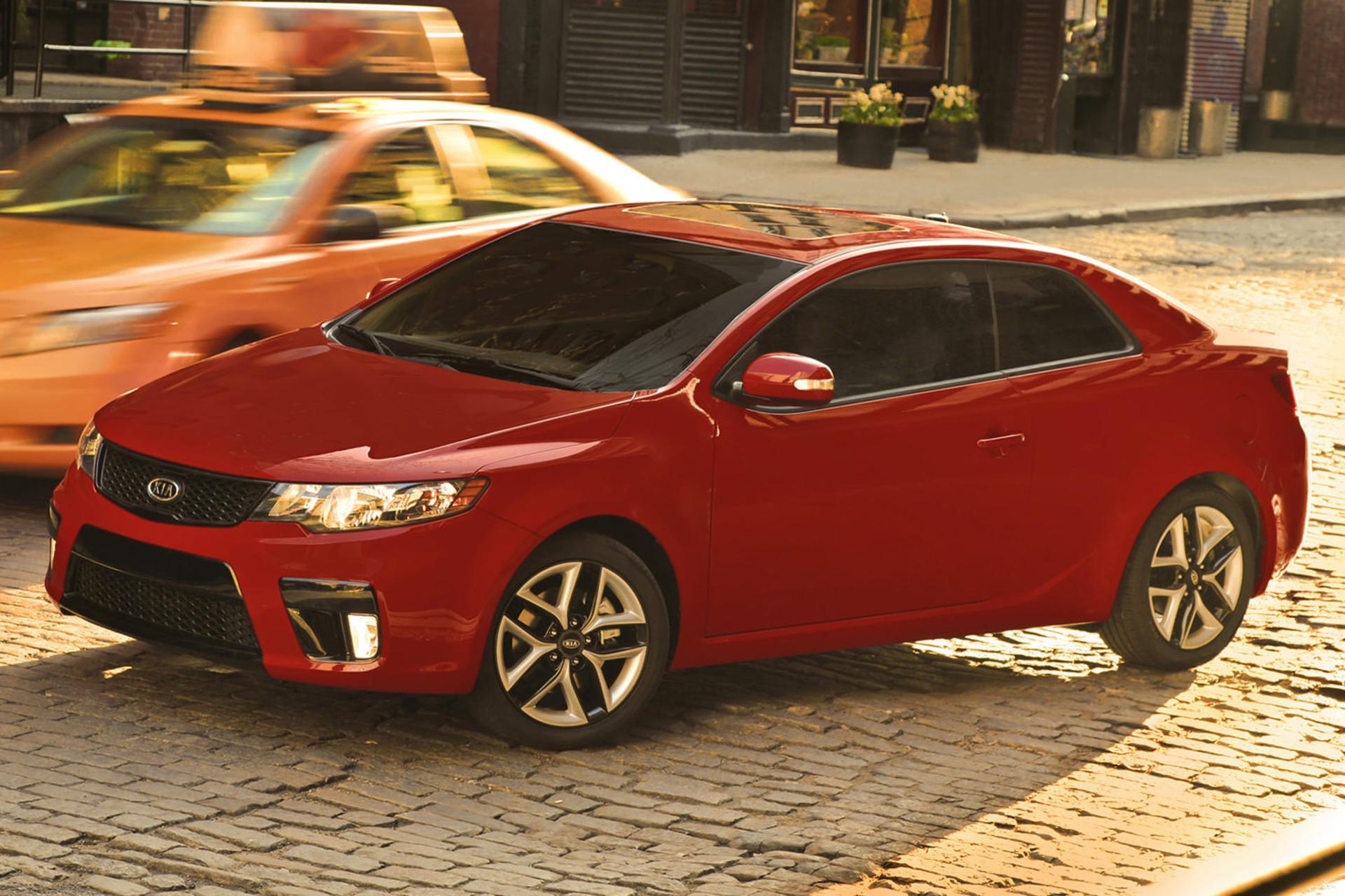 خودرو کیا سراتو کوپ / Kia Cerato Koup 2010 نمای جانبی