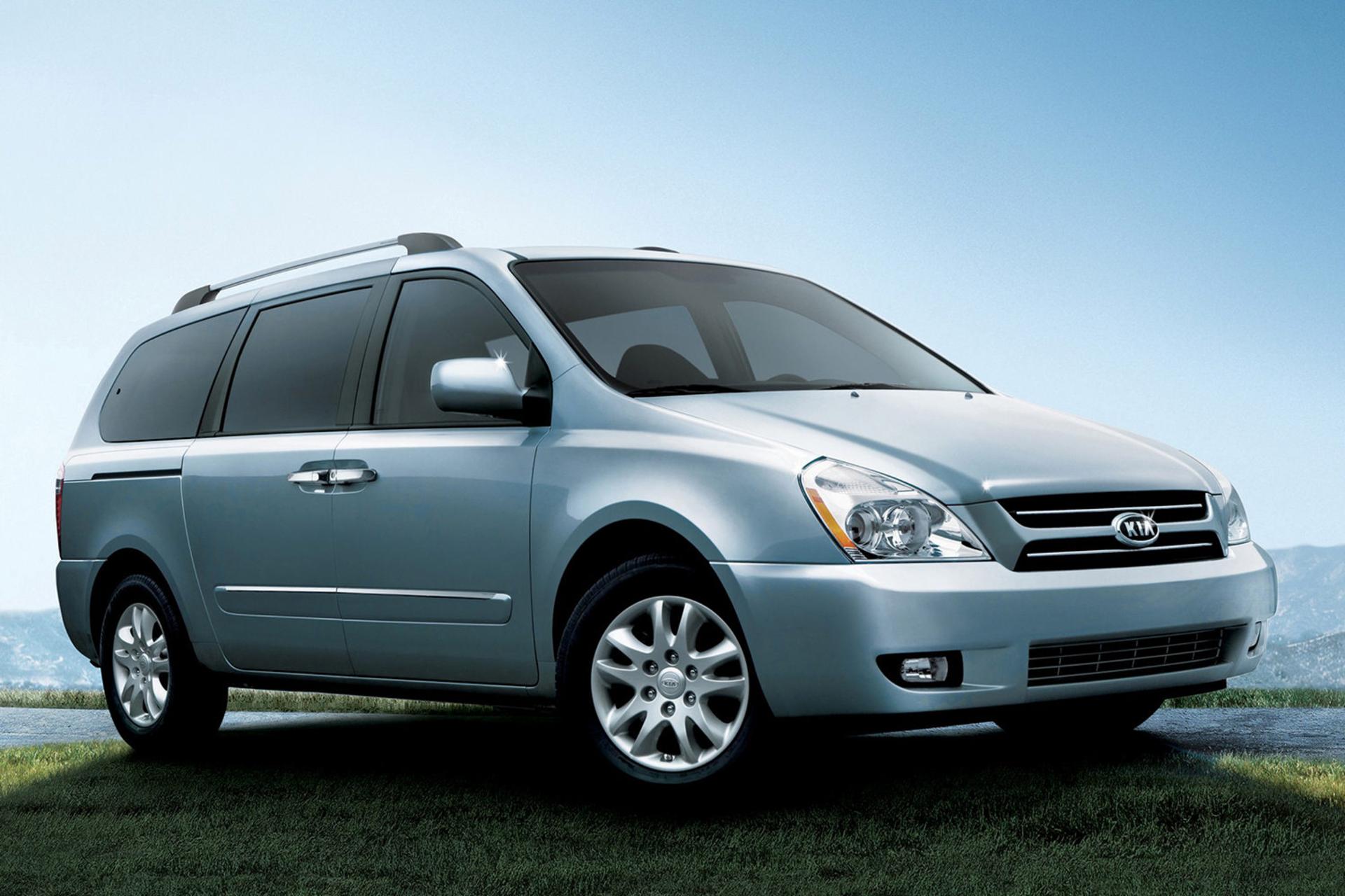 خودرو کیا کارنیوال / Kia Carnival 2006 نمای روبرو ۰۵