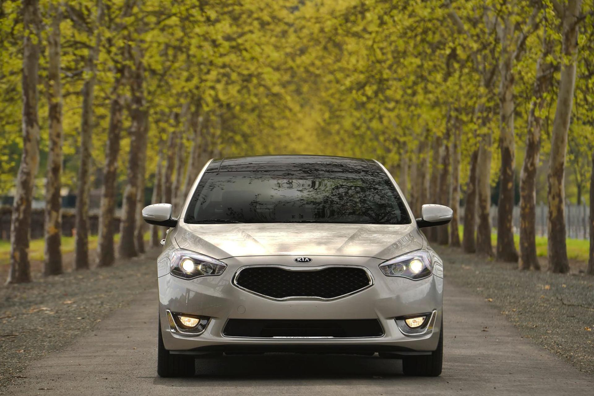 خودرو کیا کادنزا ۲۰۱۴ / Kia Cadenza 2014 نمای جلو ۰۳