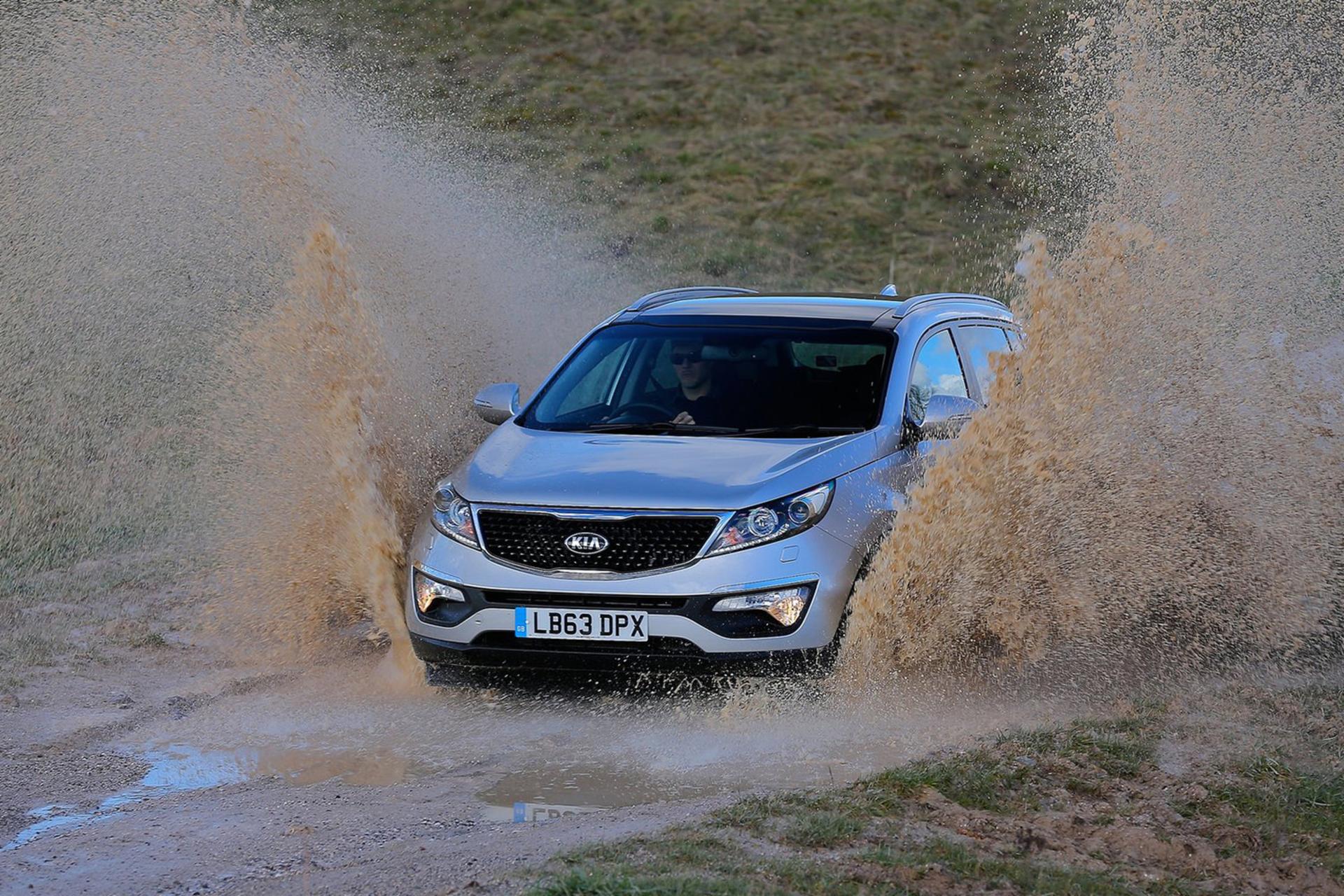 خودرو کیا اسپورتیج ۲۰۱۱ / Kia Sportage 2011 نمای جلو ۰۴