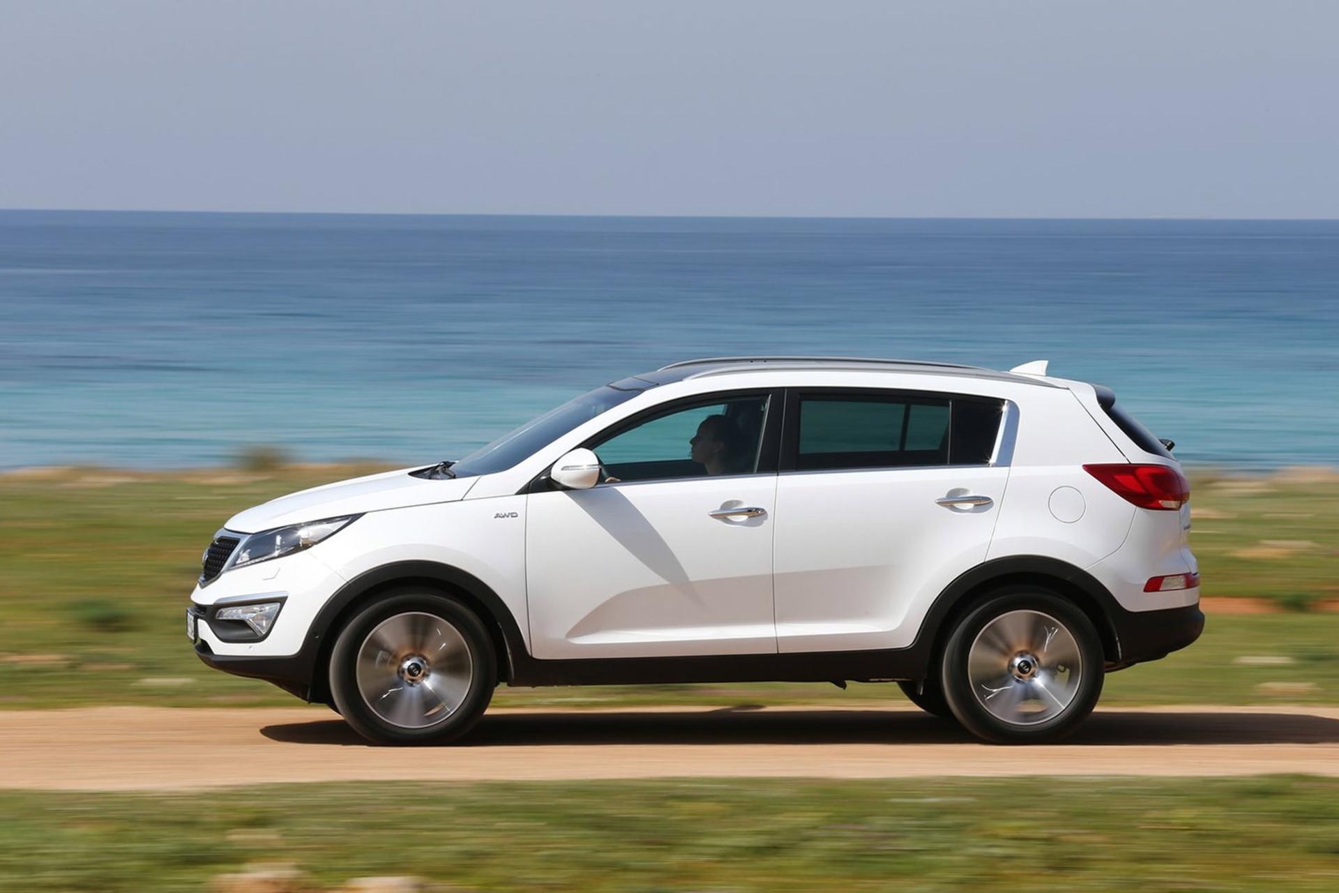 خودرو کیا اسپورتیج ۲۰۱۱ / Kia Sportage 2011 نمای جانبی ۰۱