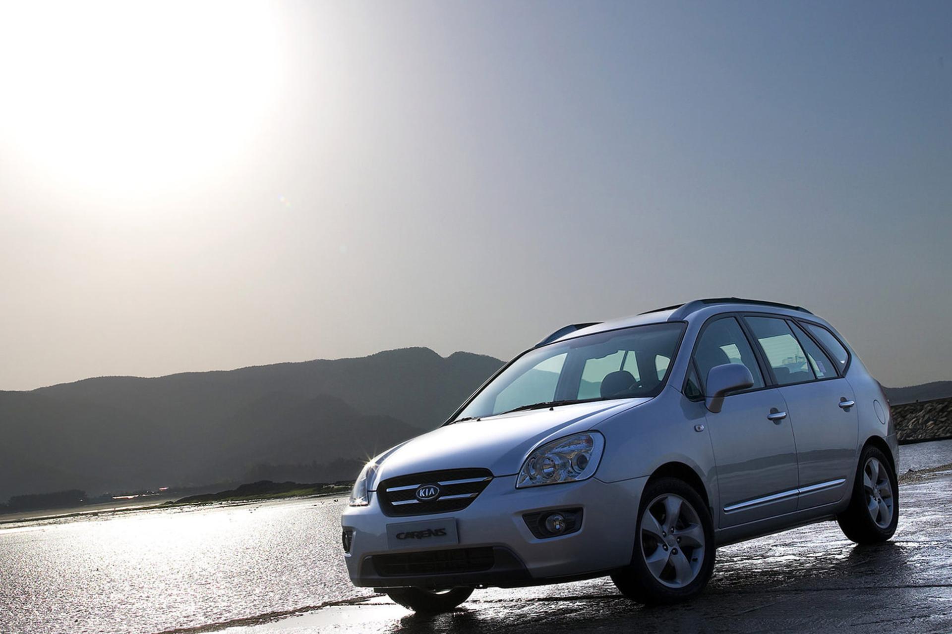 خودرو کیا کارنز ۲۰۰۸ / Kia Carens 2008 نمای جلو ۰۲