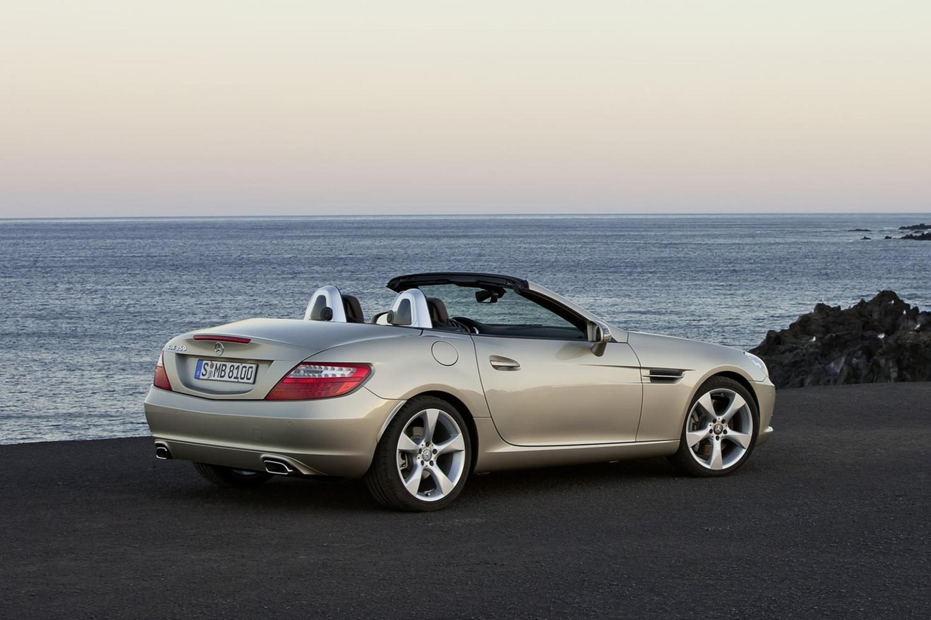 خودرو مرسدس بنز / Mercedes Benz SLK 350 212 نمای عقب ۲