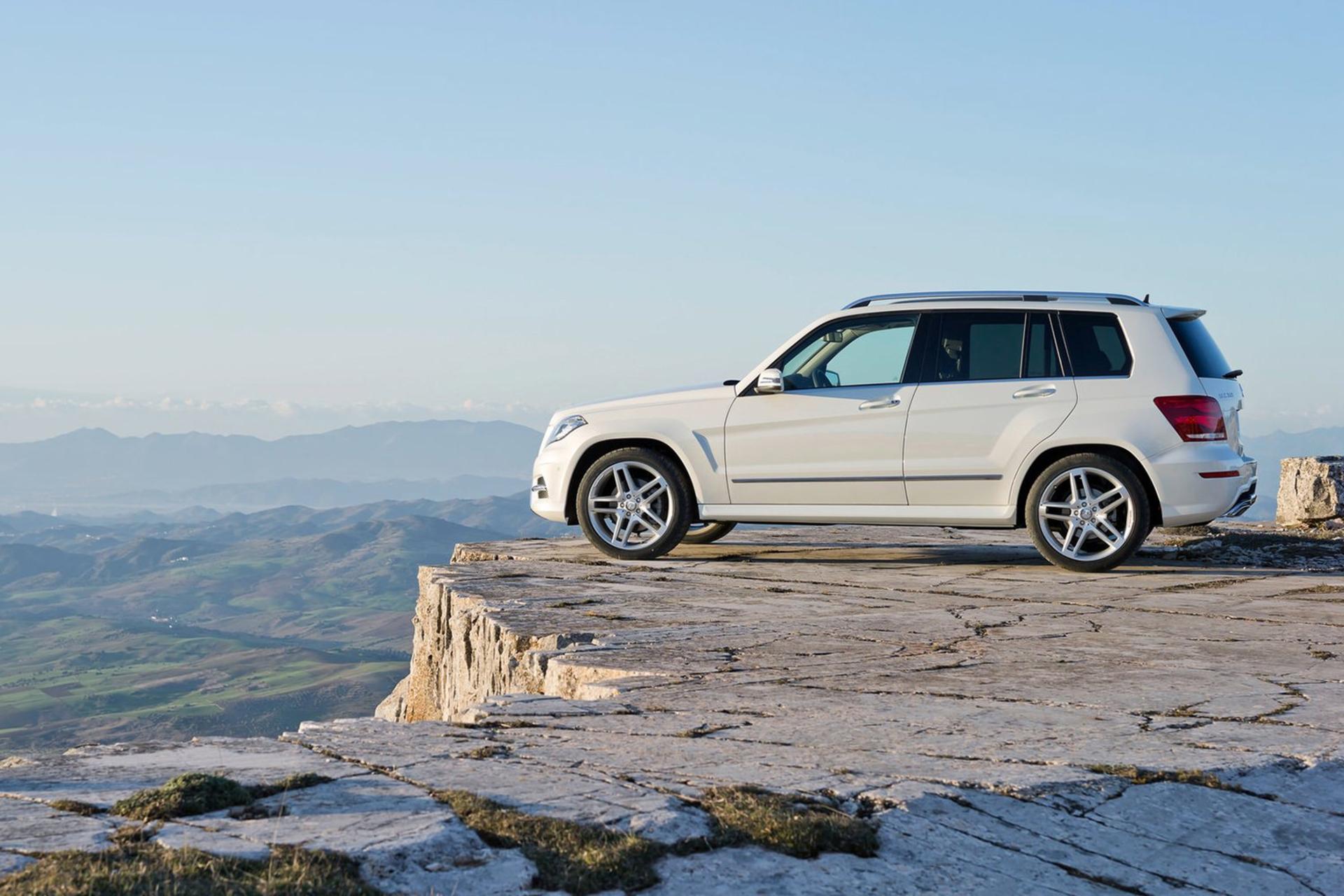 خودرو مرسدس بنز جی ال کی / Mercedes Benz GLK 2013 نمای جانبی ۲