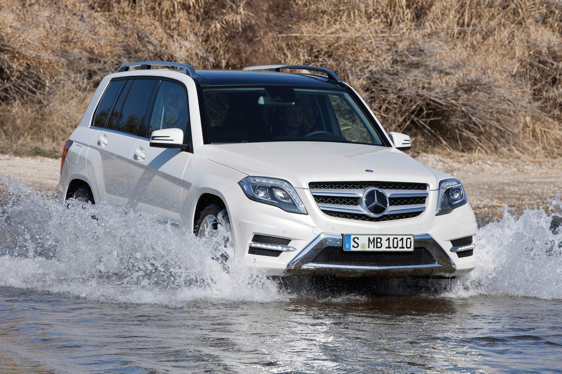 خودرو مرسدس بنز جی ال کی / Mercedes Benz GLK 2013 نمای جلو ۳