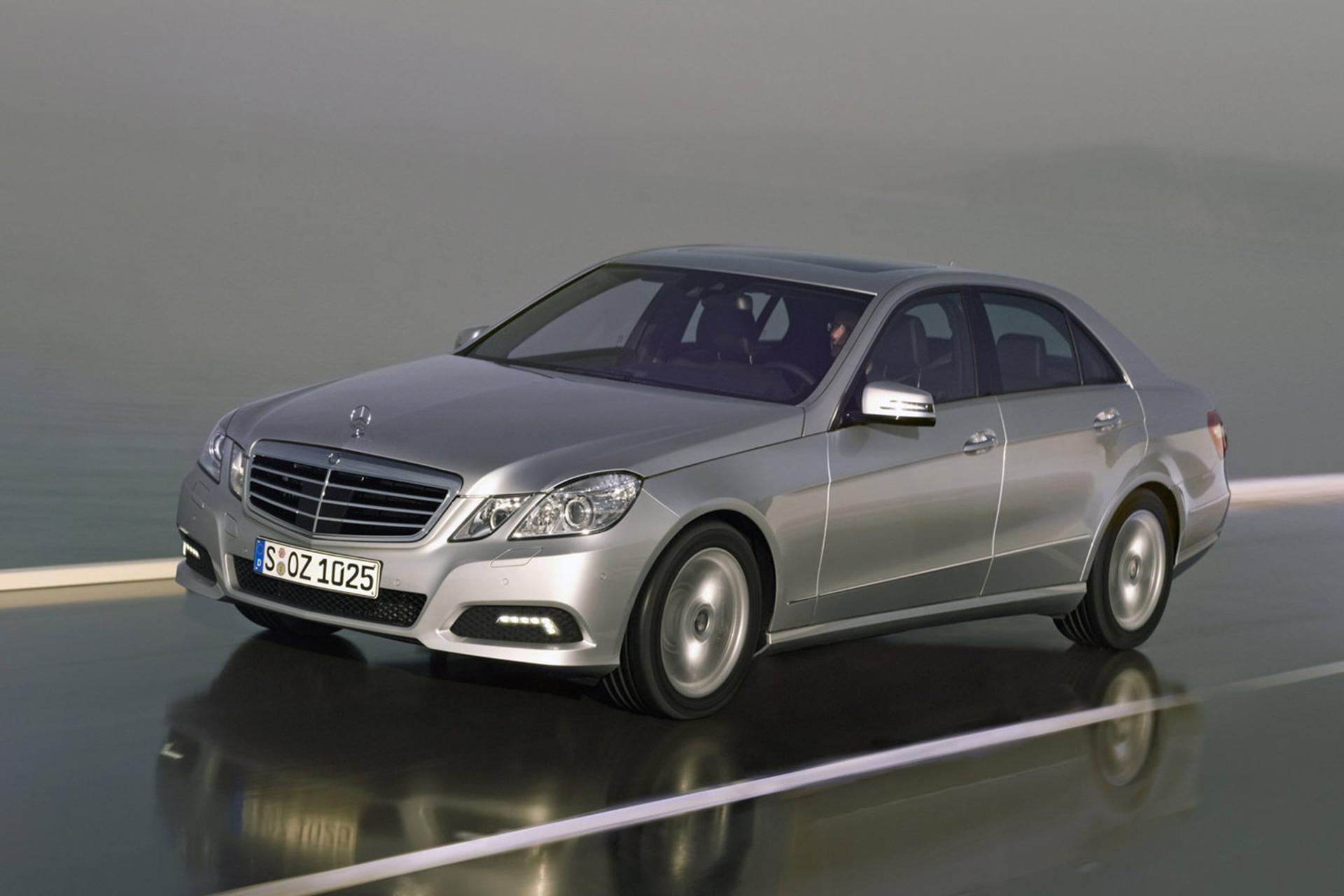 خودرو مرسدس بنز ای کلاس ۲۰۱۱ / Mercedes Benz E300 2011 نمای جلو ۱