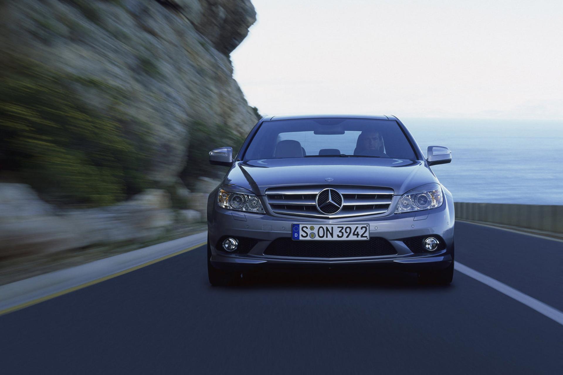 خودرو مرسدس بنز سی ۲۰۰ مدل ۲۰۱۱ / Mercedes Benz C200 2011 نمای جلو ۰۳