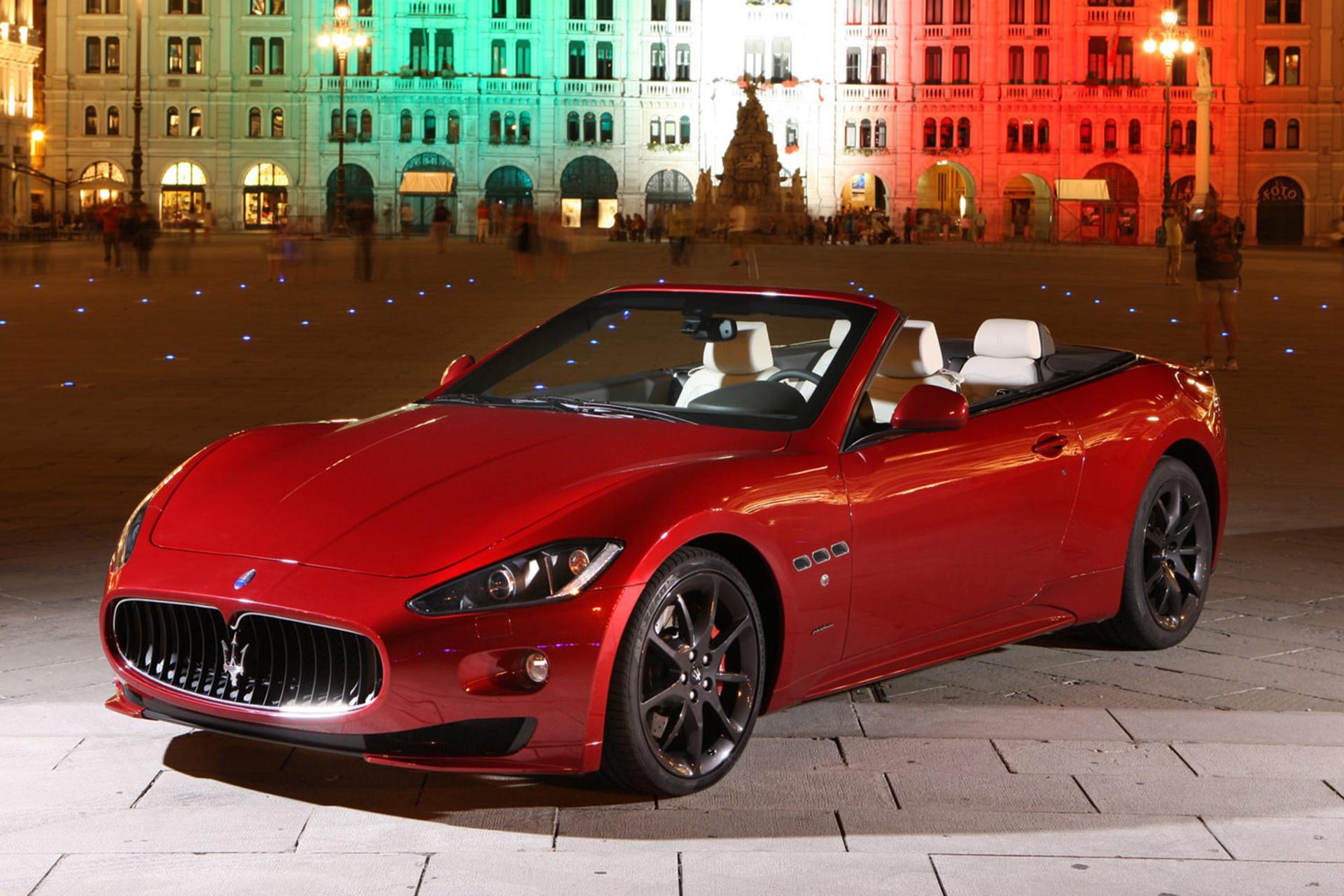 خودرو مازراتی گرن کبریو اس ۲۰۱۱ / Maserati GranCabrio S 2011 نمای جلو ۰۲