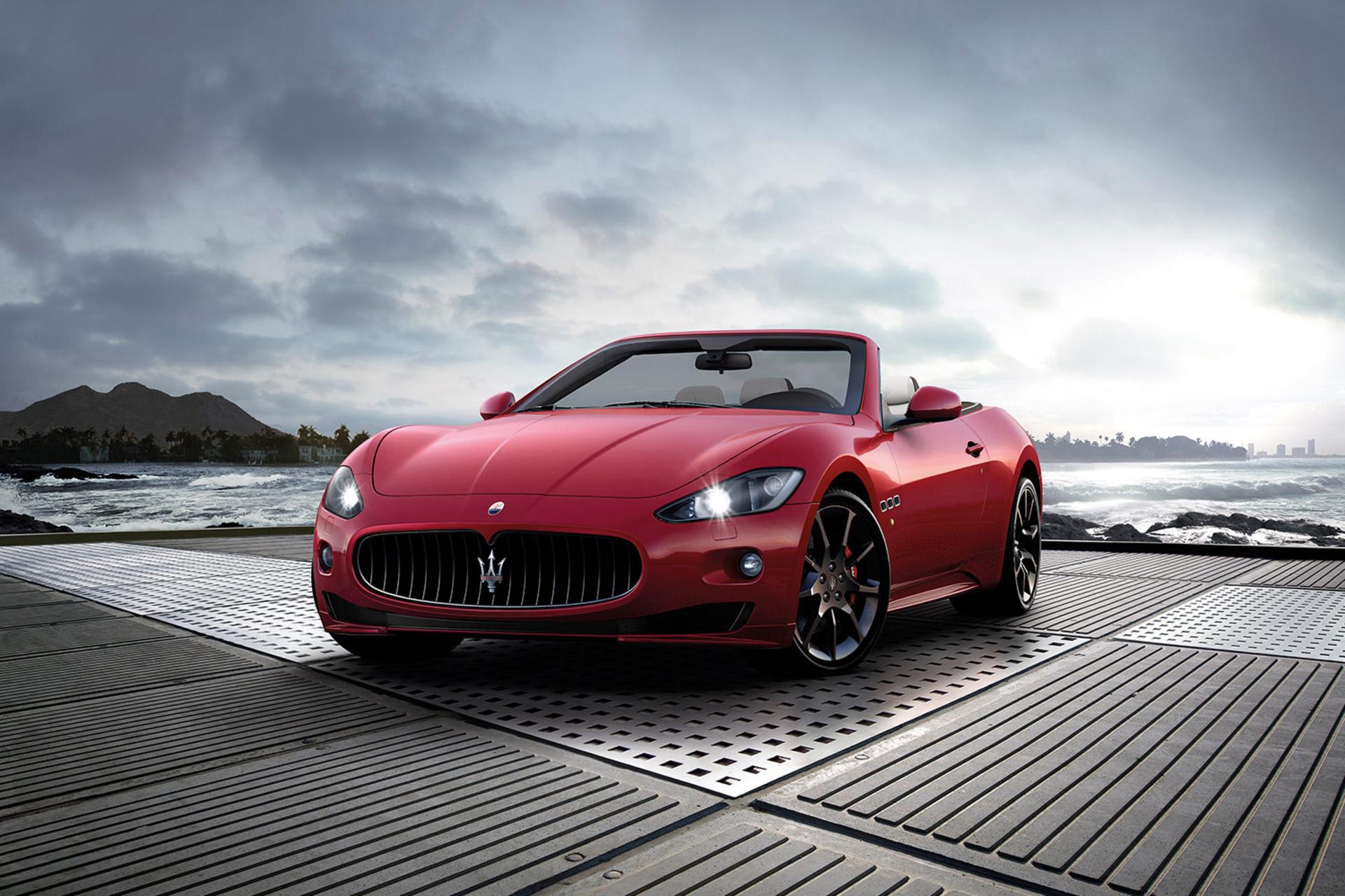 خودرو مازراتی گرن کبریو اس ۲۰۱۱ / Maserati GranCabrio S 2011 نمای جلو ۰۳