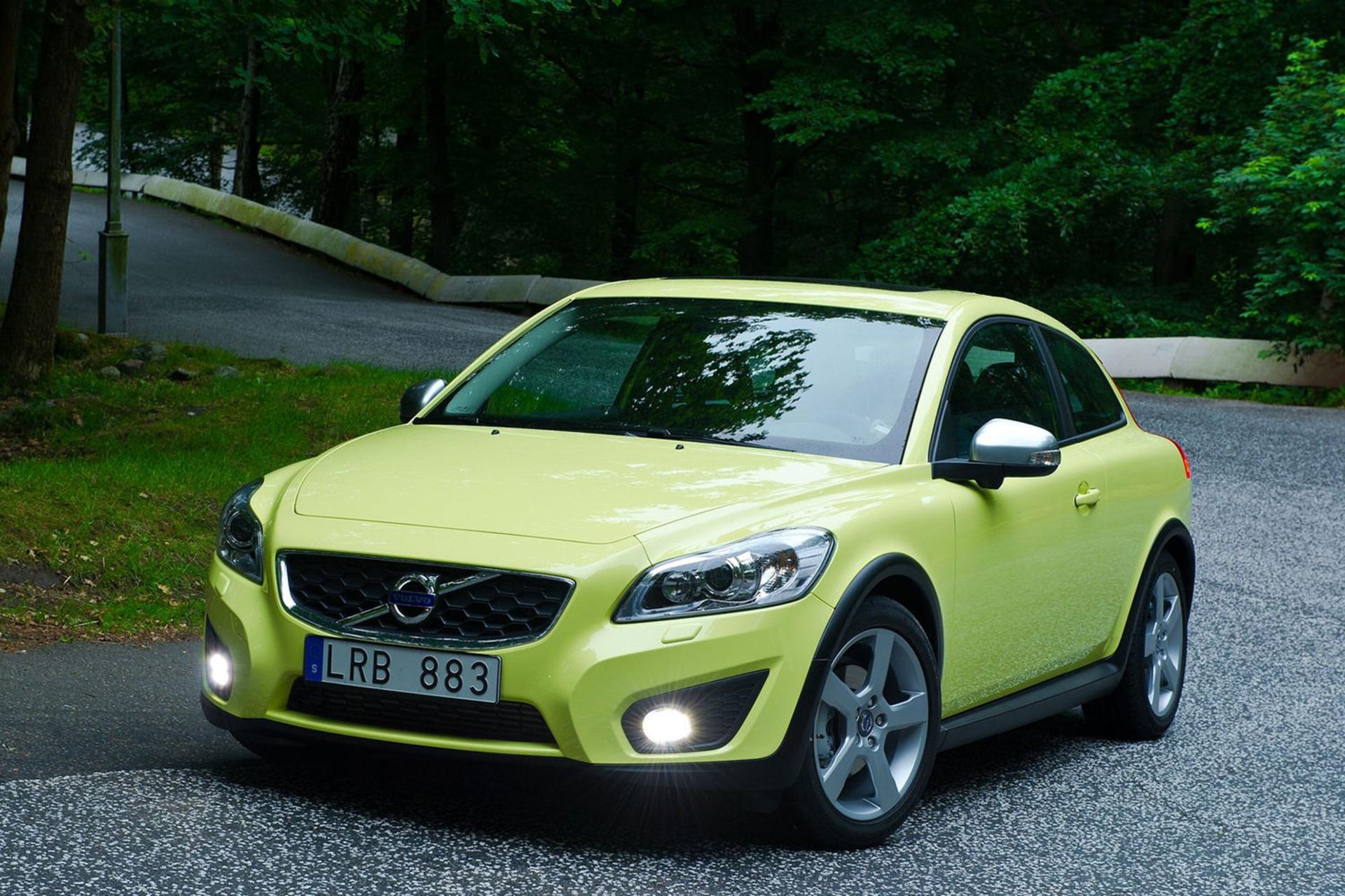 خودرو ولوو / Volvo C30 T5 2010 نمای جلو ۰۱