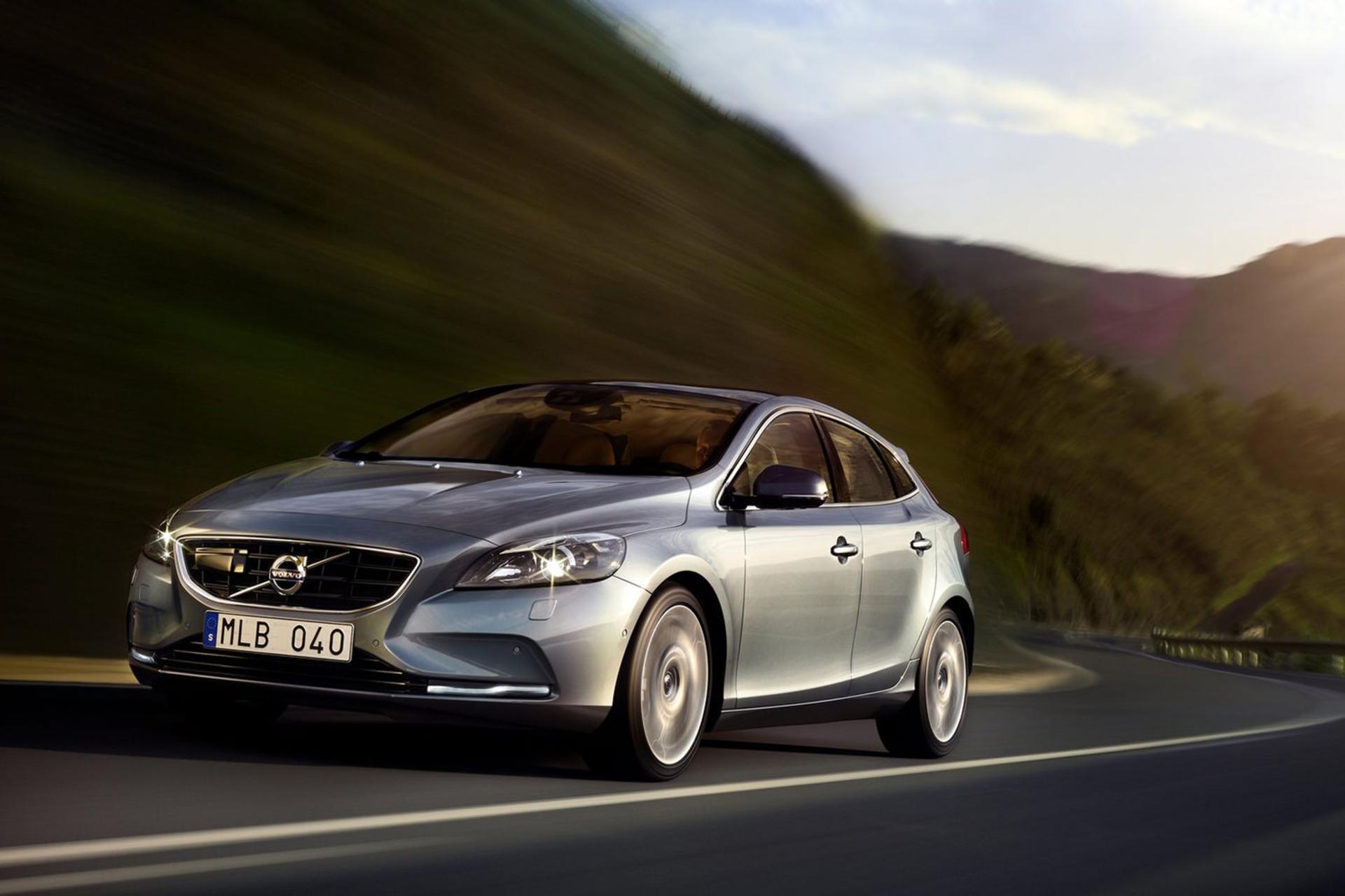 خودرو ولوو / Volvo V40 2013 نمای جلو ۰۲