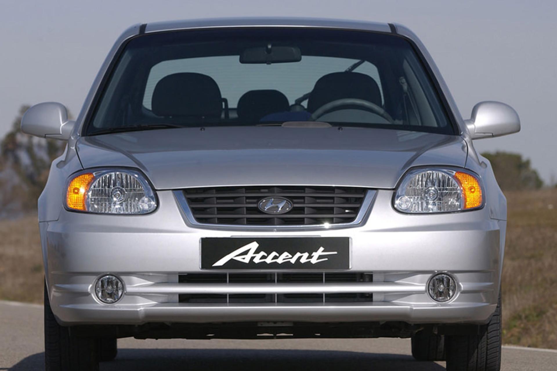 خودرو هیوندای ورنا / Hyundai Verna 2003 نمای جلو ۰۳