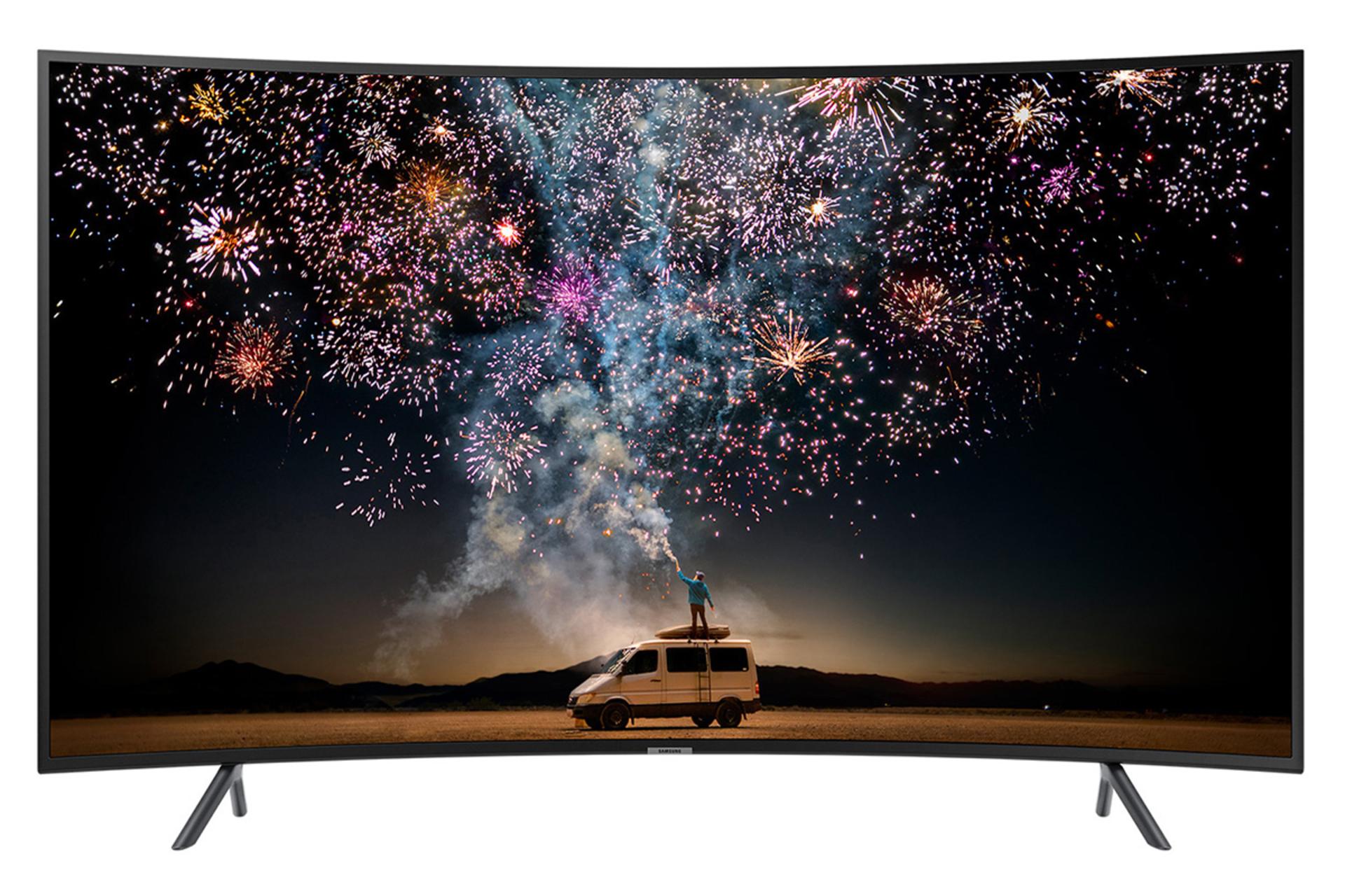 نمای جلو تلویزیون سامسونگ RU7300 مدل 65 اینچ با صفحه روشن
