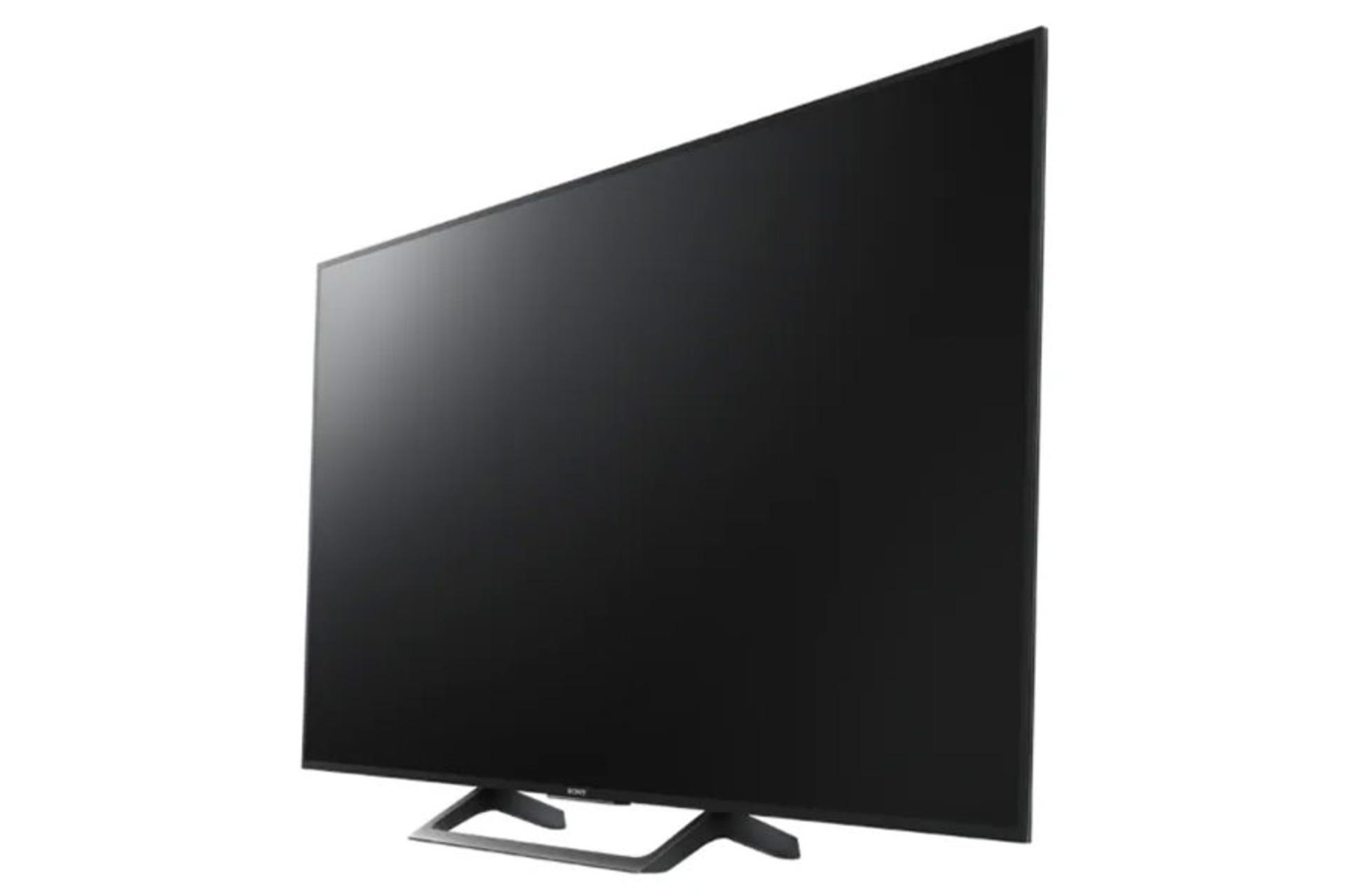نمای نیمرخ تلویزیون سونی X7000E مدل 49 اینچ