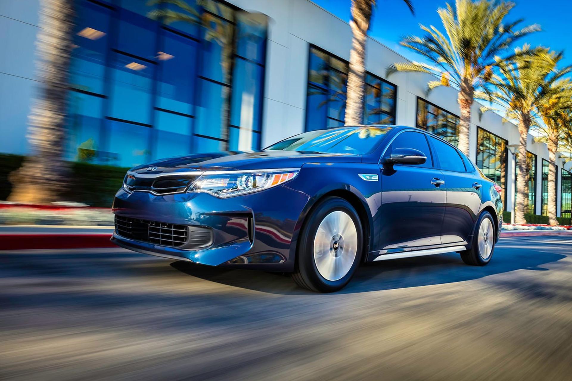 خودرو کیا اپتیما هیبرید ۲۰۱۸ / Kia Optima Hybrid 2018 نمای جلو ۰۴