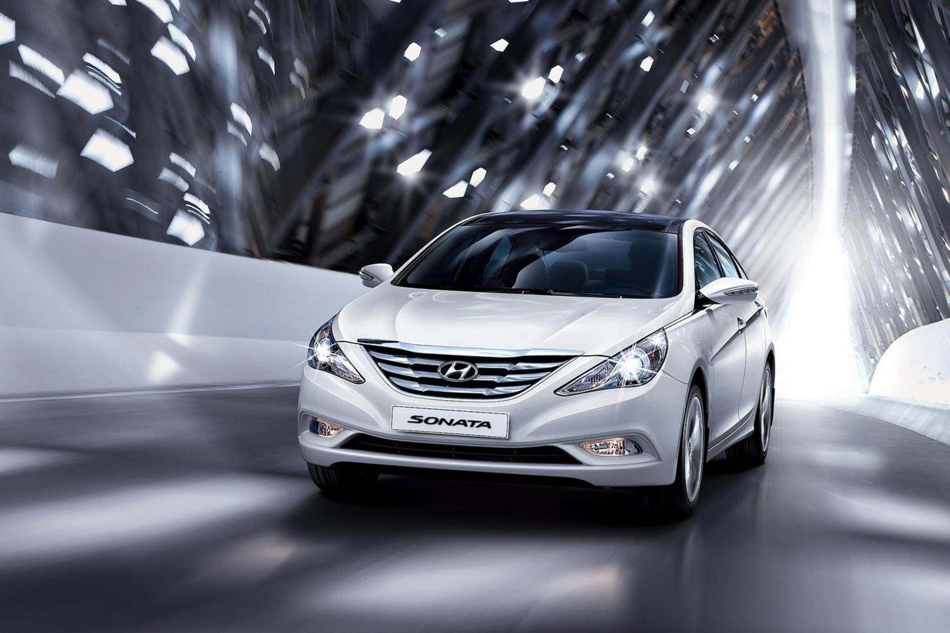 خودرو هیوندای سوناتا ۲۰۰۹ / Hyundai Sonata YF 2009 نمای جلو ۰۲