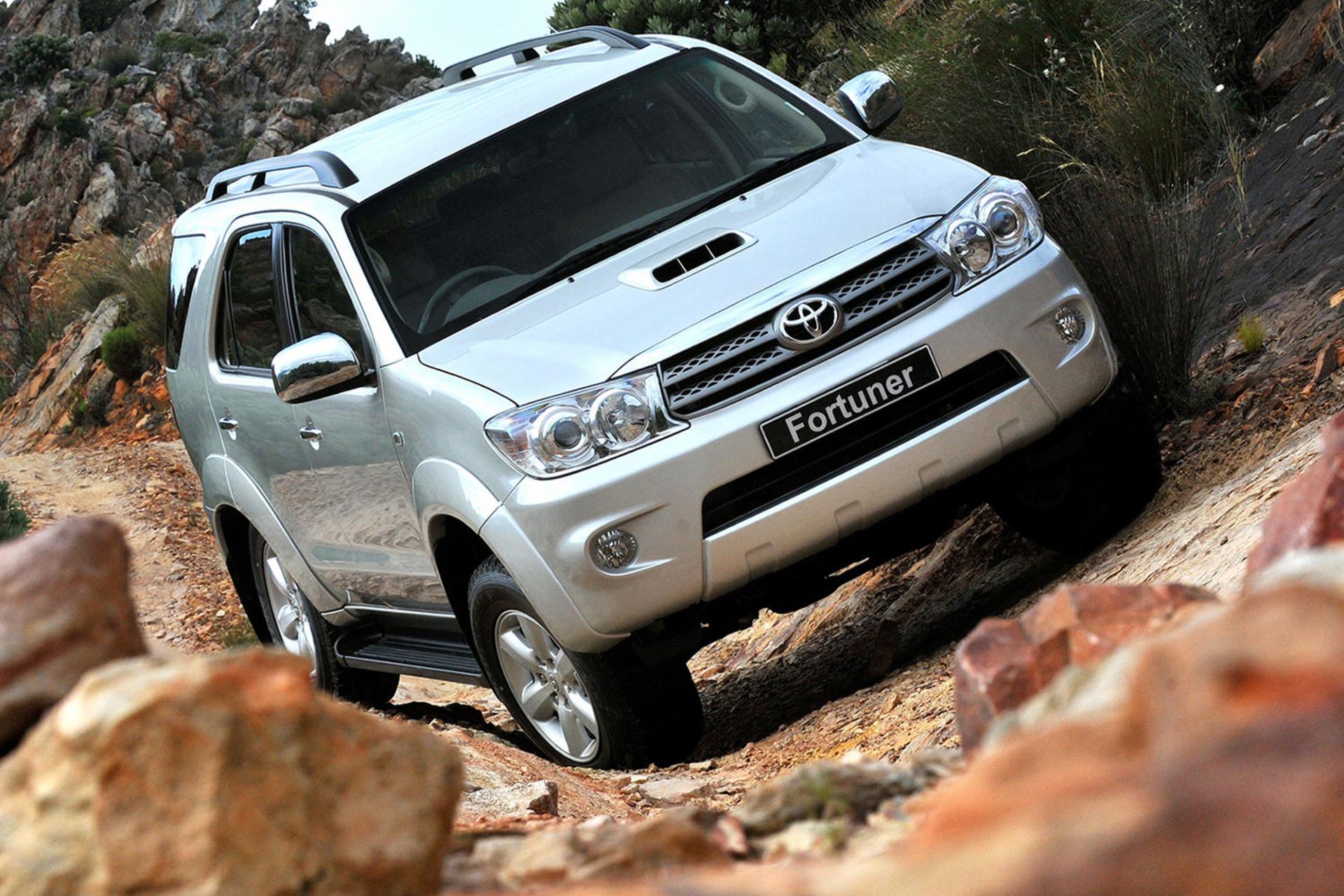 Toyota Fortuner 2010