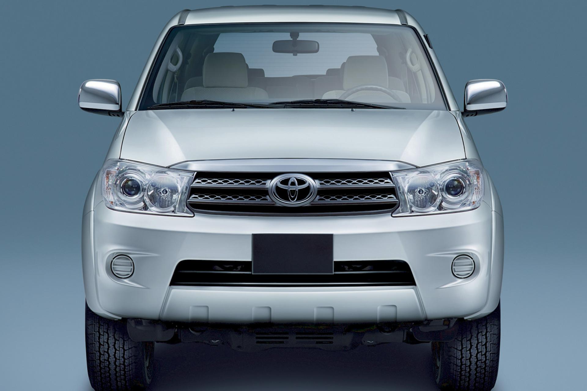 Toyota Fortuner 2010