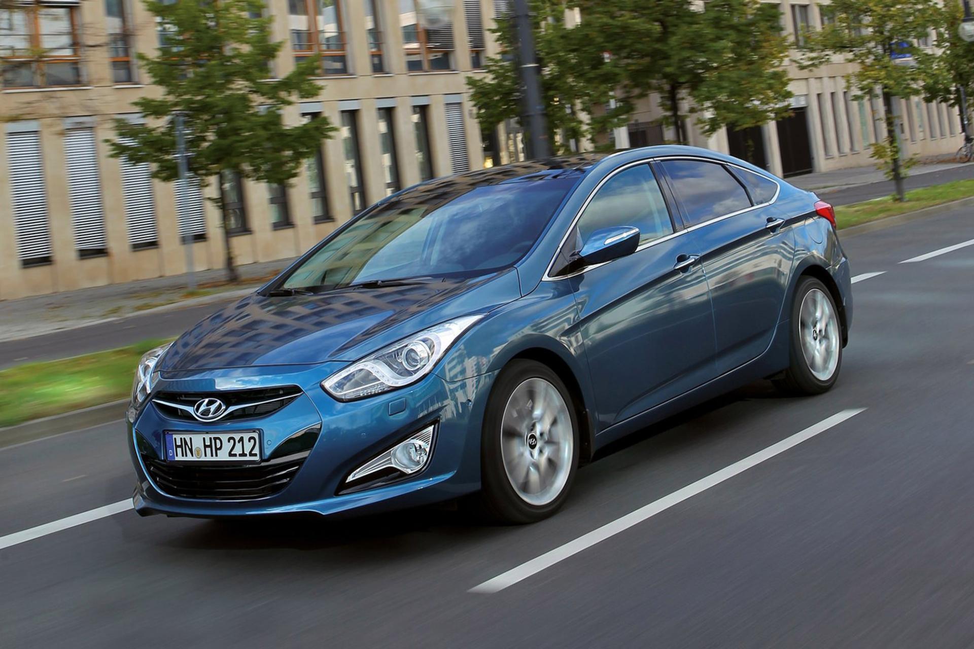 هیوندای i40 مدل ۲۰۱۱ / Hyundai i40 2011 نمای جلو ۰۲