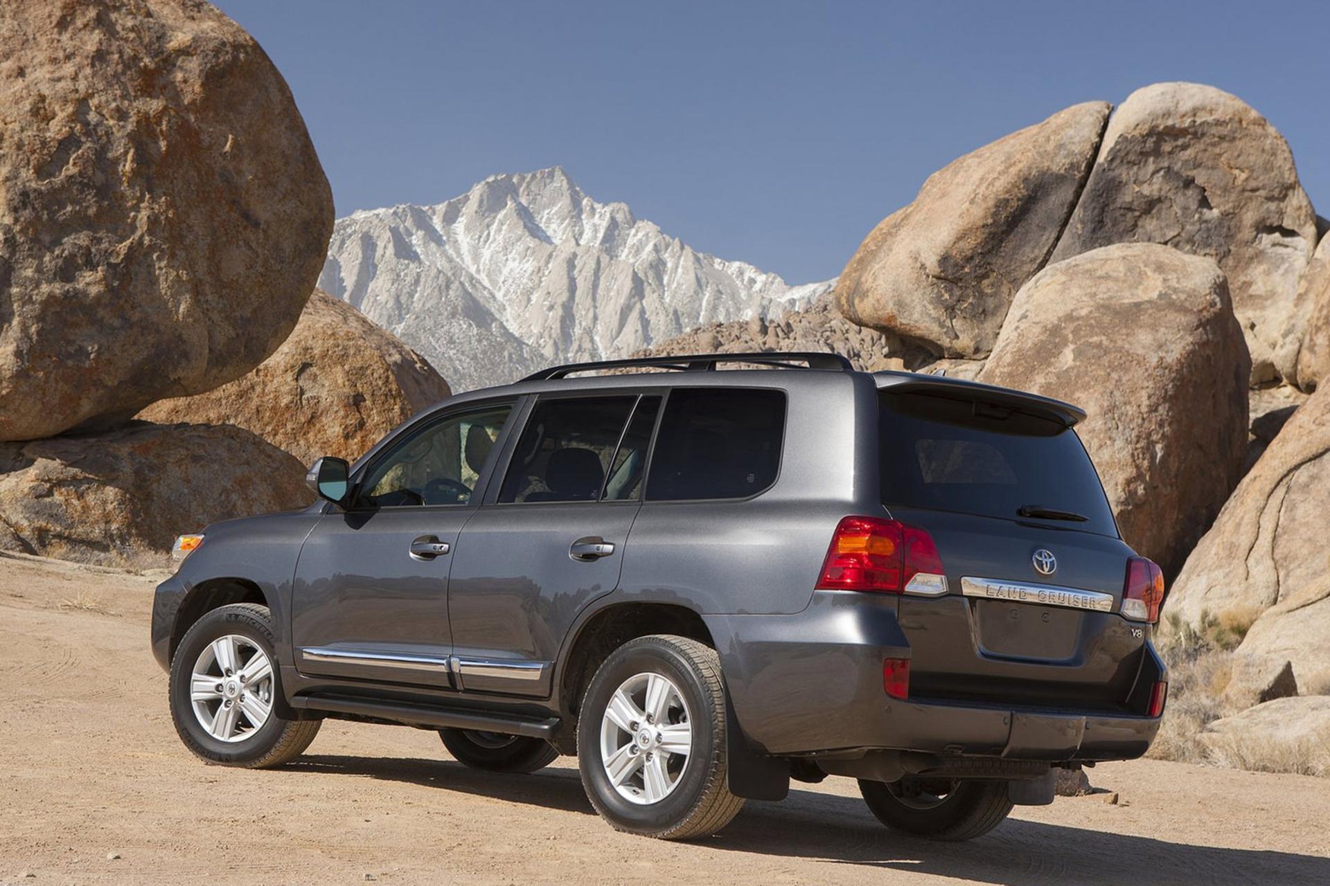 Toyora Land Cruiser VXR 2013