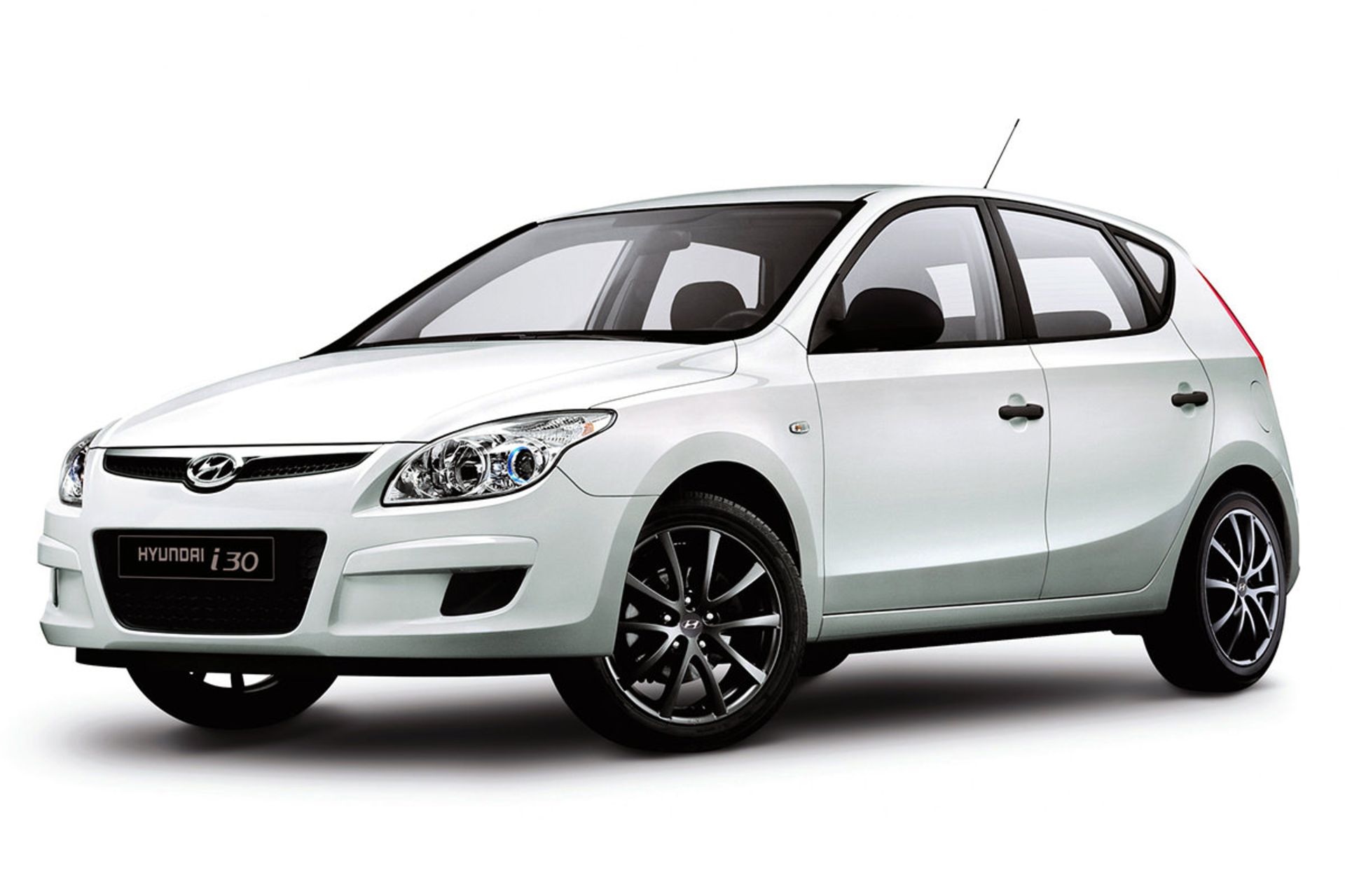 خودرو هیوندای آی ۳۰ مدل ۲۰۰۷ / Hyundai i30 2007 نمای جلو ۰۱