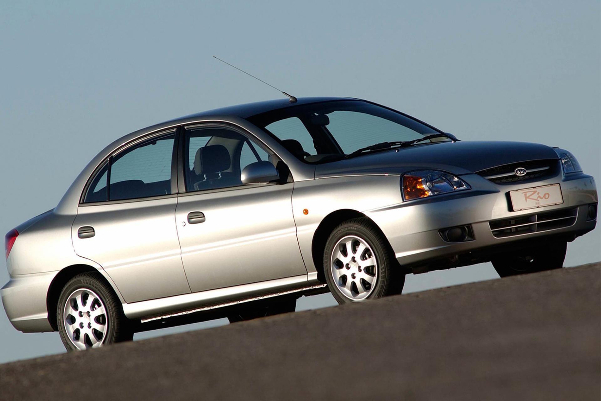 خودرو کیا ریو / Kia Rio 200 نمای جانبی ۰۱