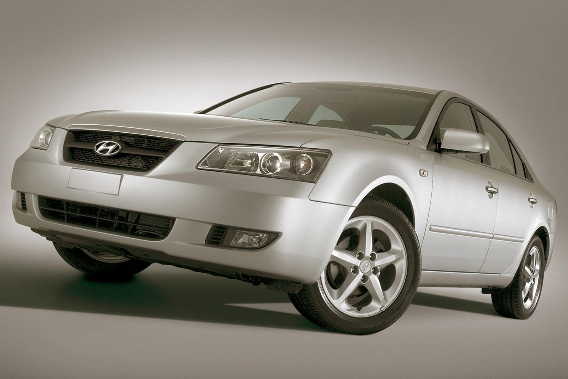 خودرو هیوندای سوناتا ۲۰۰۴ / Hyundai Sonata 2004 نمای جلو ۰۳