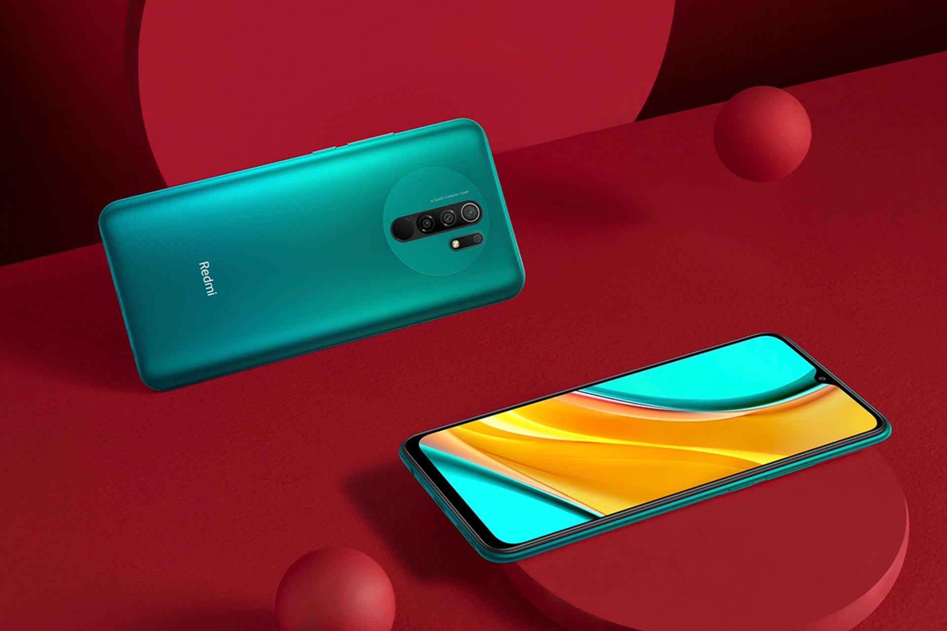 نمای پشت و جلو گوشی شیائومی ردمی 9 پرایم در حالت قرارگرفته روی سطح