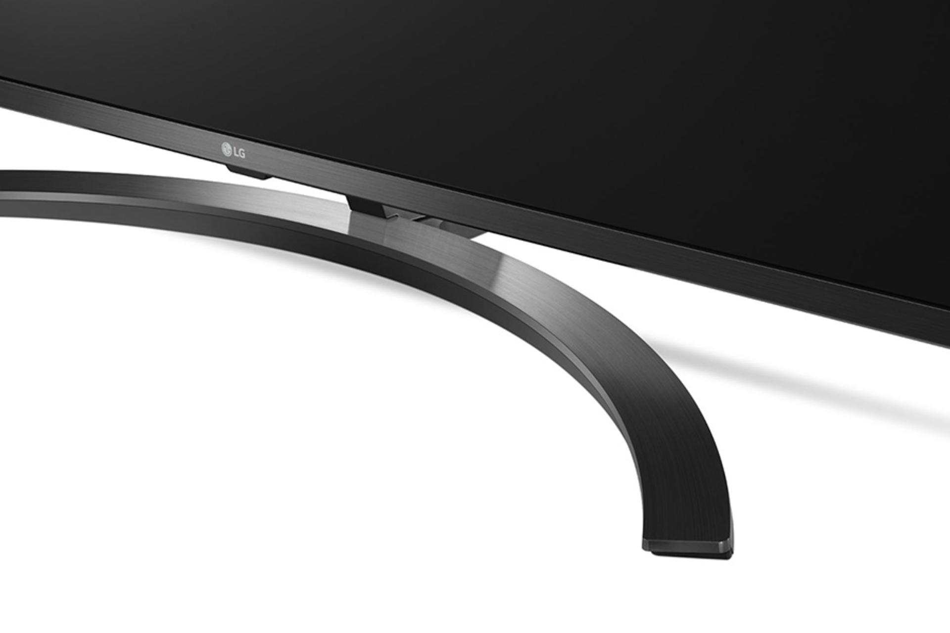 نمای پایه تلویزیون UM7450 مدل 70 اینچ و نمایش طراحی U شکل