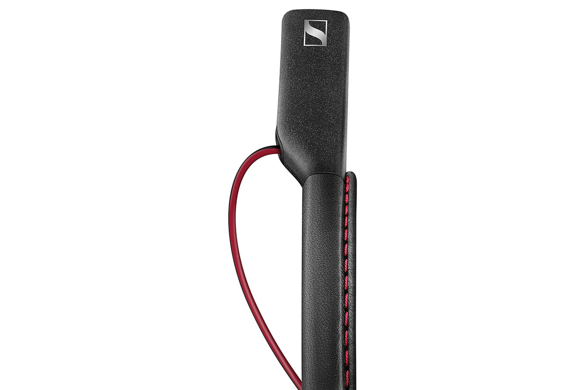 نمای کنار هدفون Sennheiser MOMENTUM In-Ear Wireless با رنگ مشکی