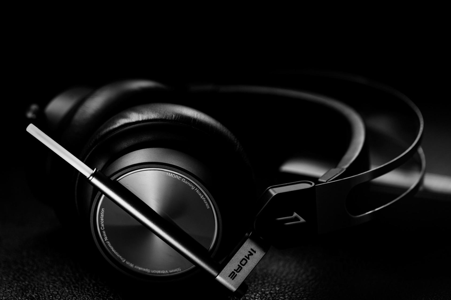 نمای چپ هدست گیمینگ وان مور SPEARHEAD VRX