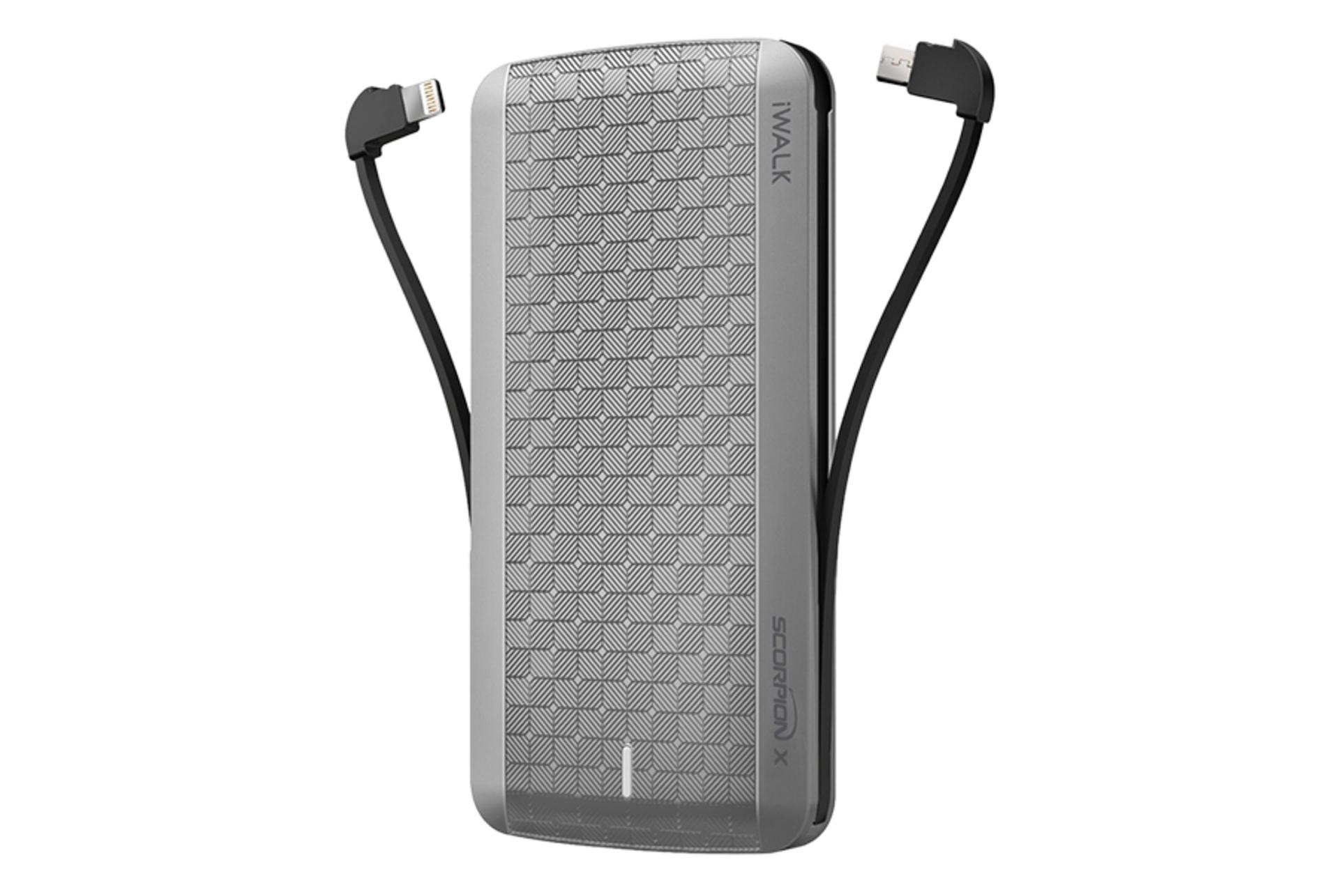 نمای جلو پاور بانک آی واک SCORPION 8000X به همراه سیم های سروخود - نقره‌ای
